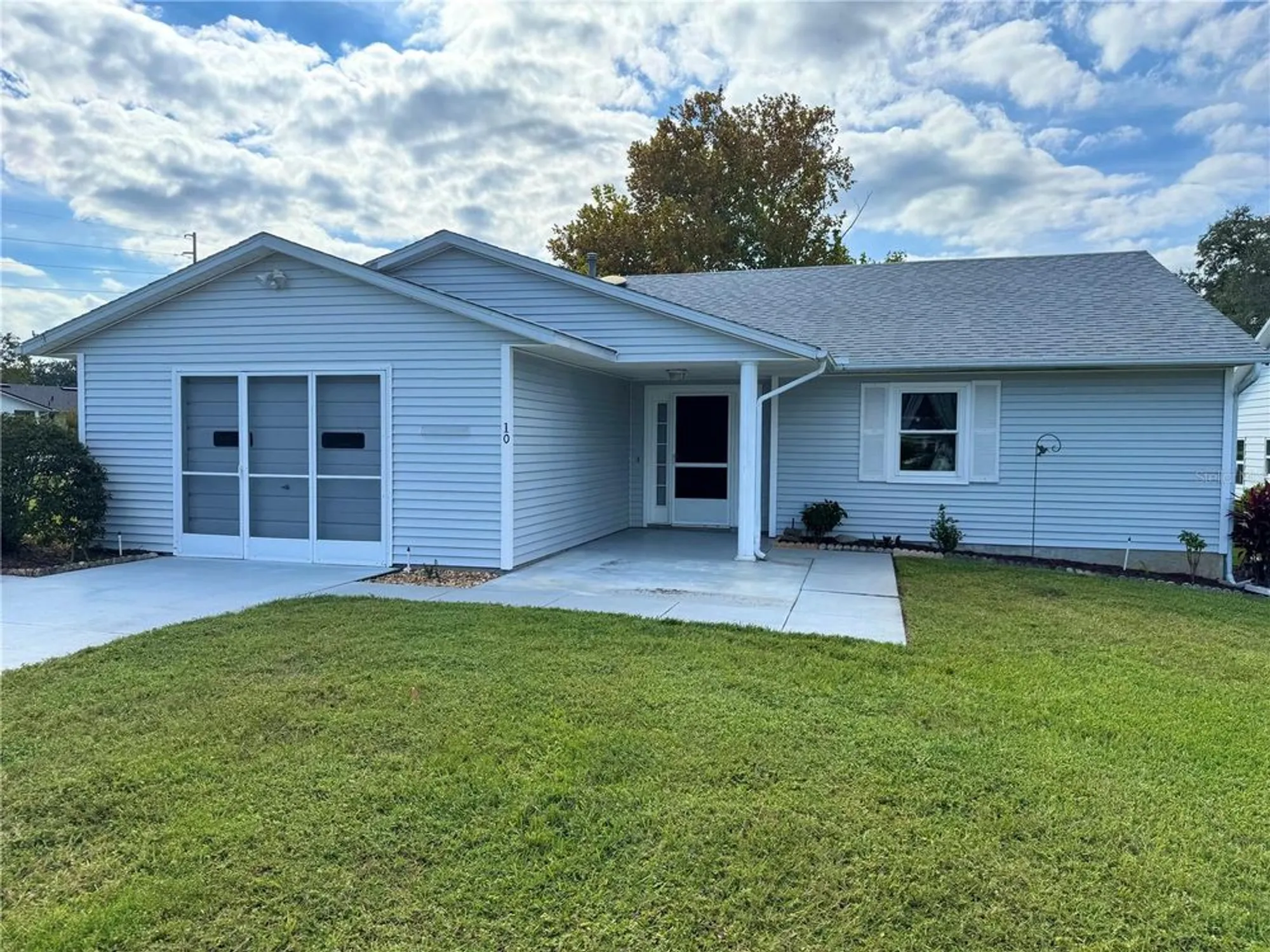Property Slideshow image 1 of 57 | 10 brigadoon cir, Leesburg, FL, 34788