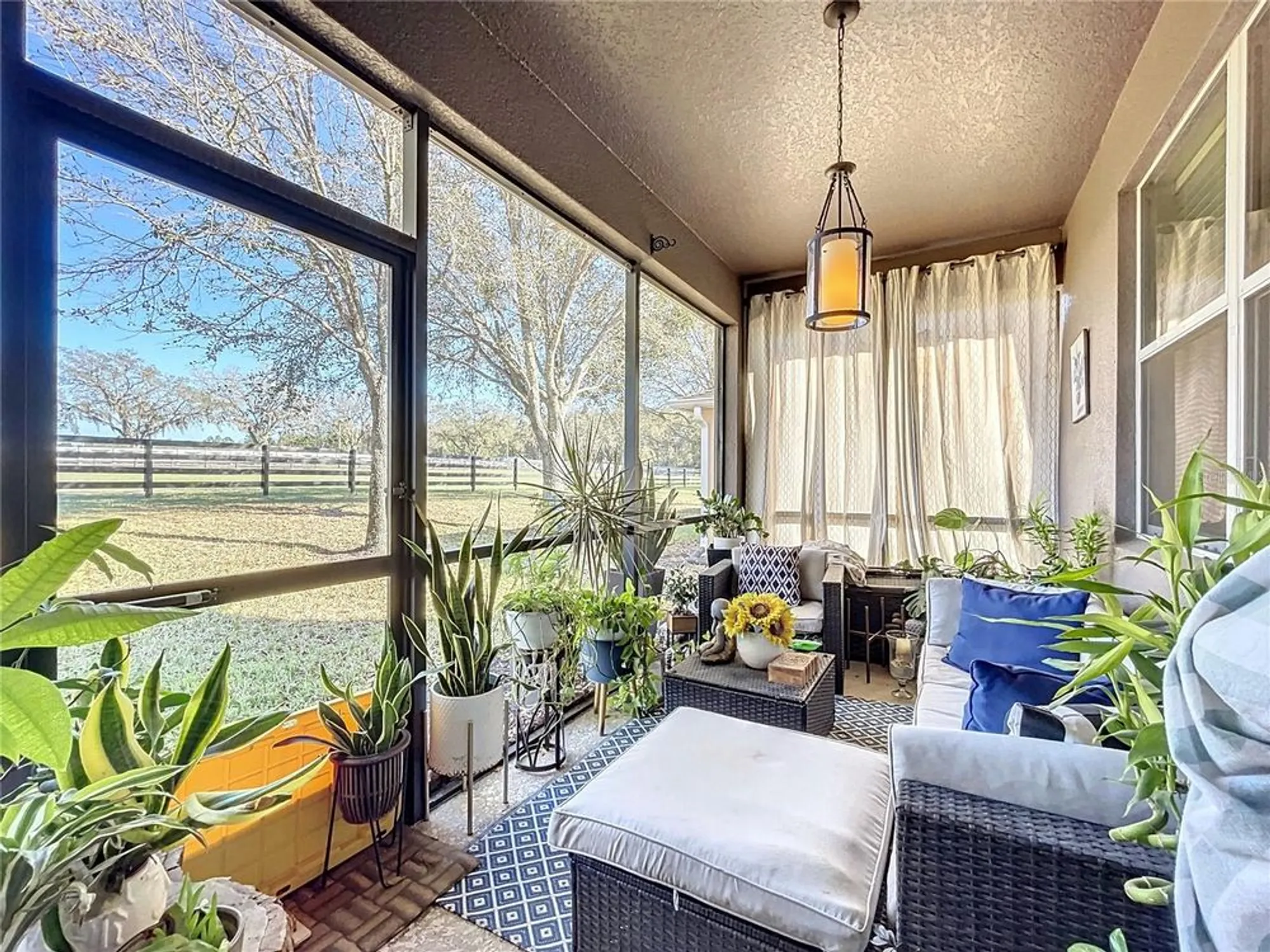 Property Slideshow image 32 of 71 | 22004 belgian ct, Mount Dora, FL, 32757