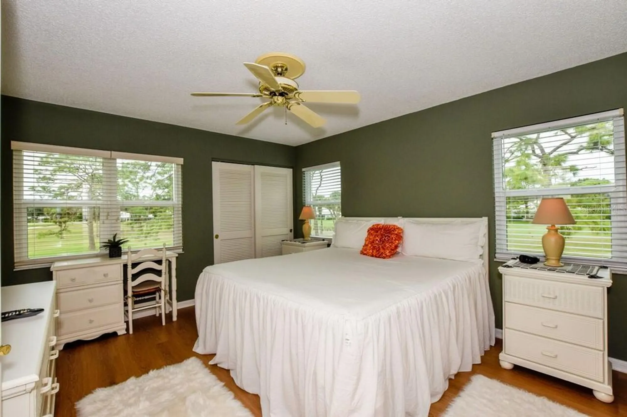 Property Slideshow image 14 of 44 | 433 cerromar ln 438, Venice, FL, 34293