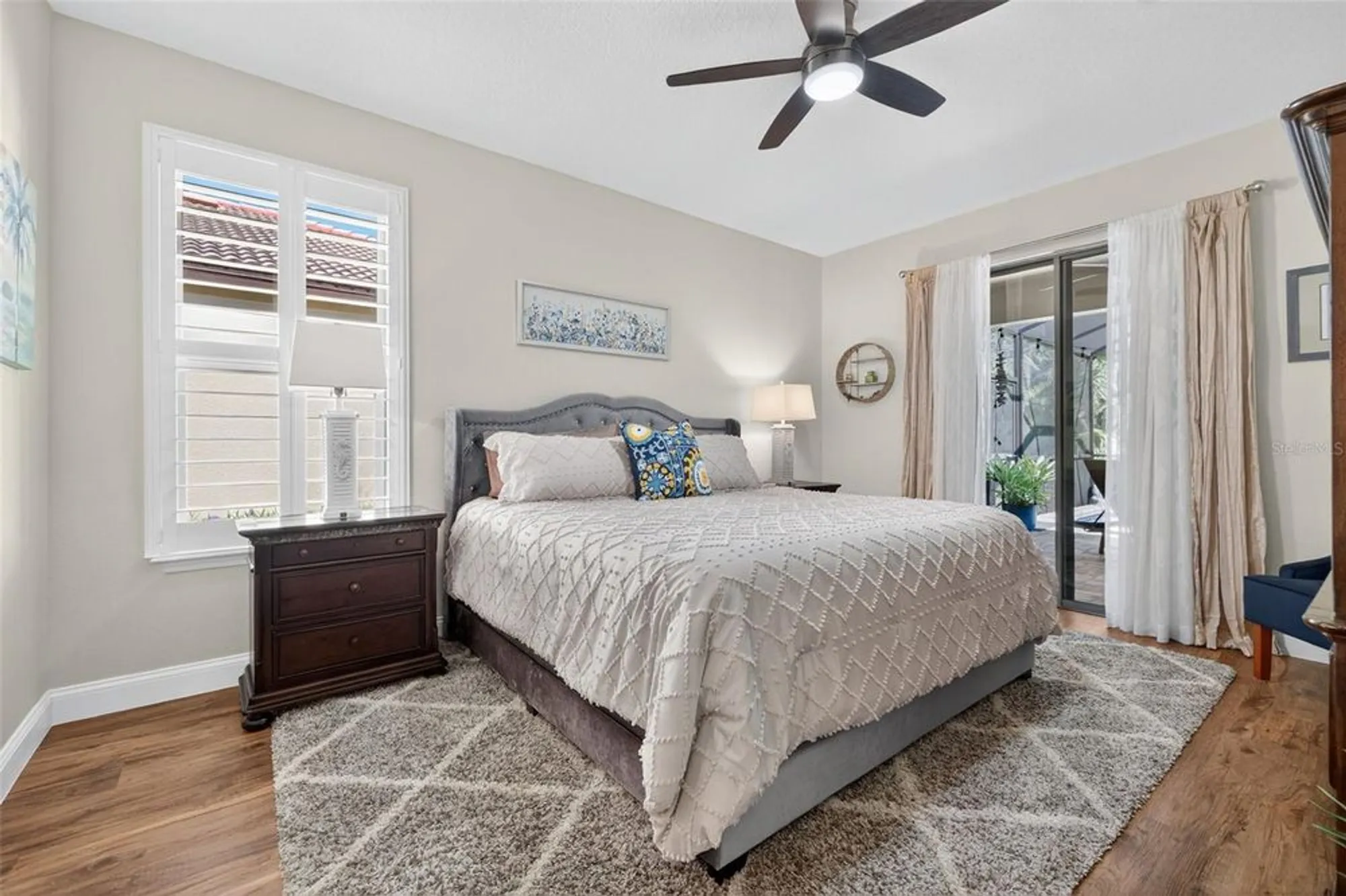 Property Slideshow image 22 of 55 | 359 laurel falls dr, Apollo Beach, FL, 33572