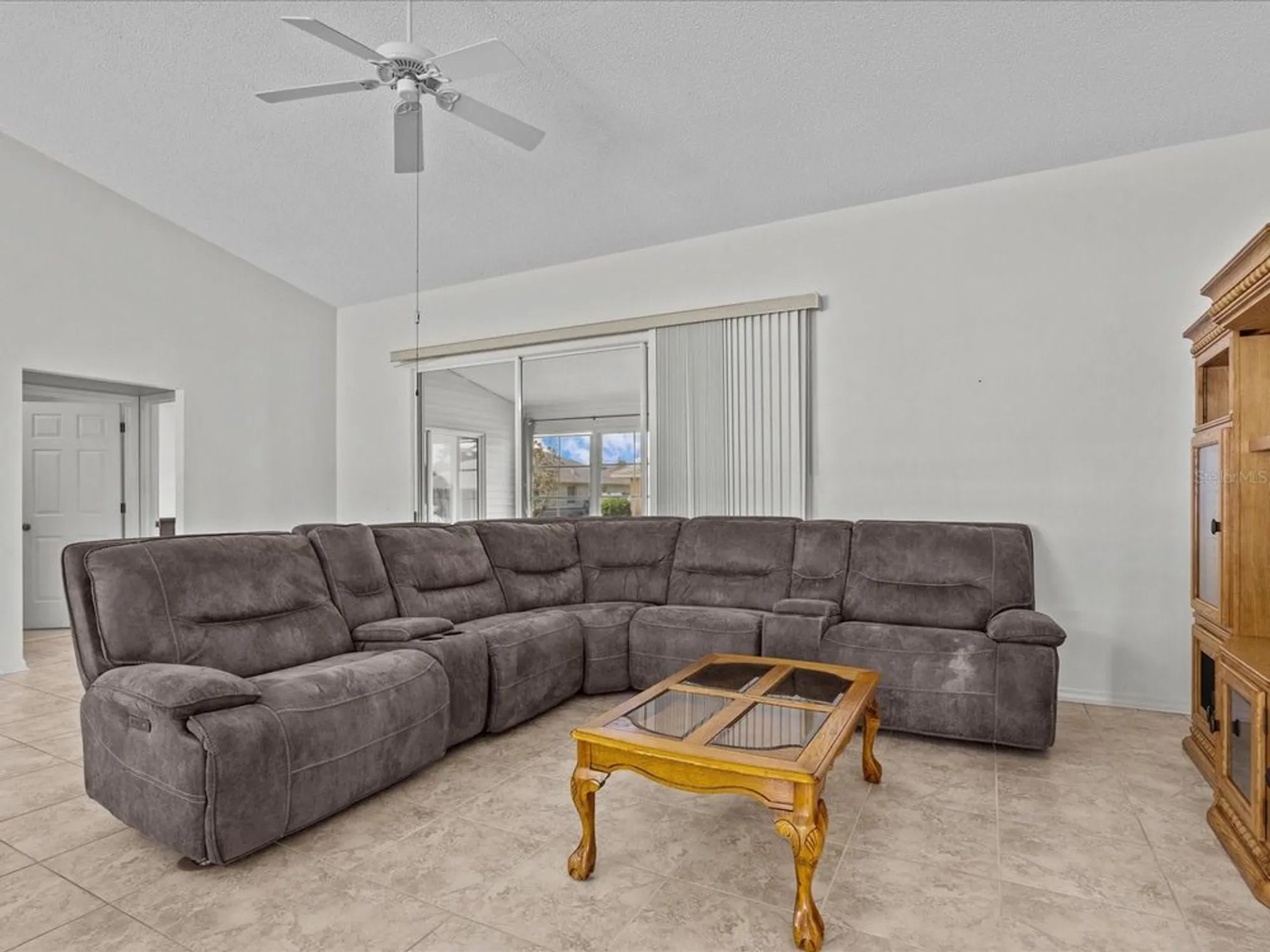 Property Slideshow image 10 of 46 | 21523 queen anne ct, Leesburg, FL, 34748