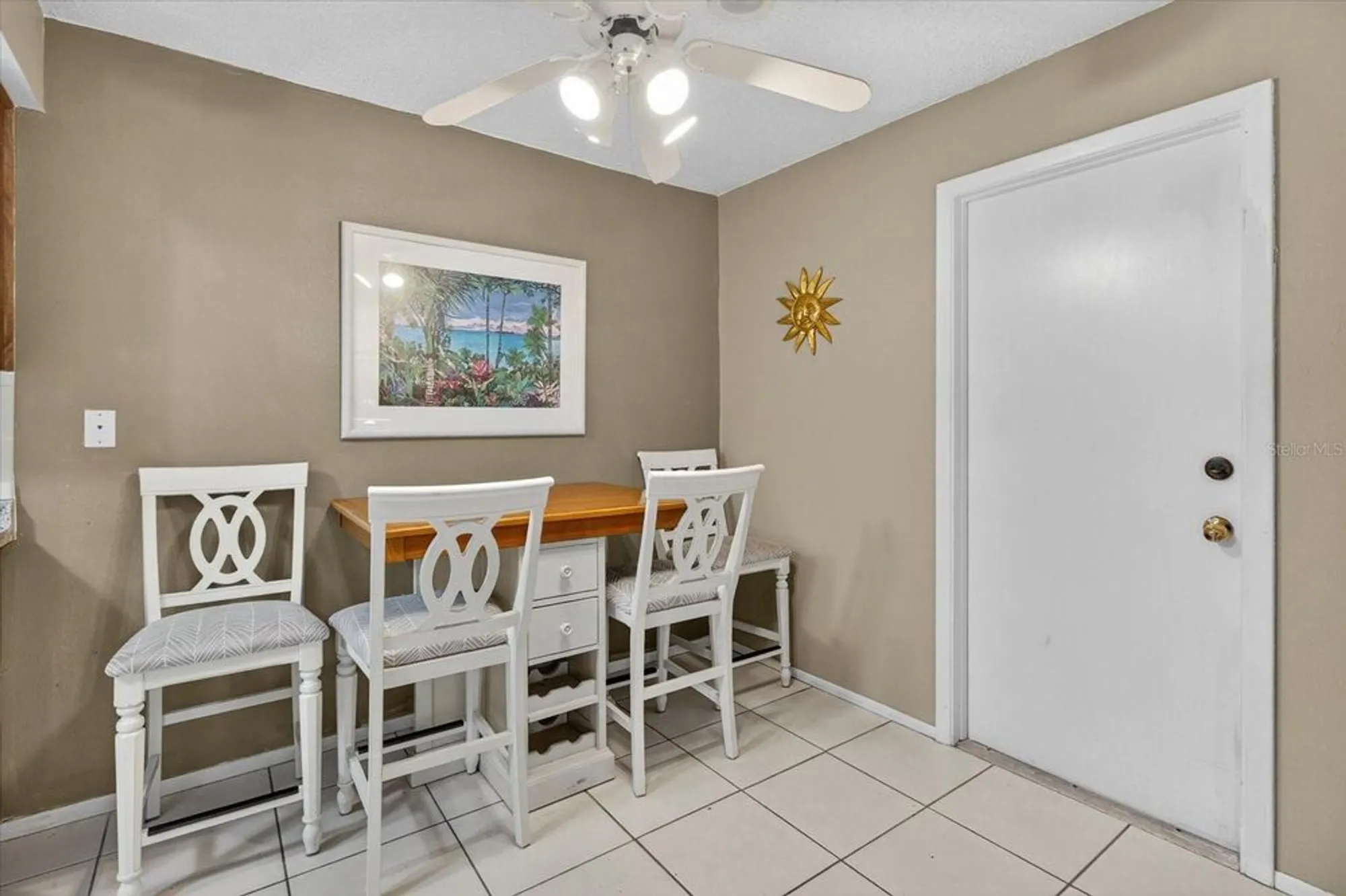 Property Slideshow image 14 of 51 | 1605 whitebridge dr b, Palm Harbor, FL, 34684
