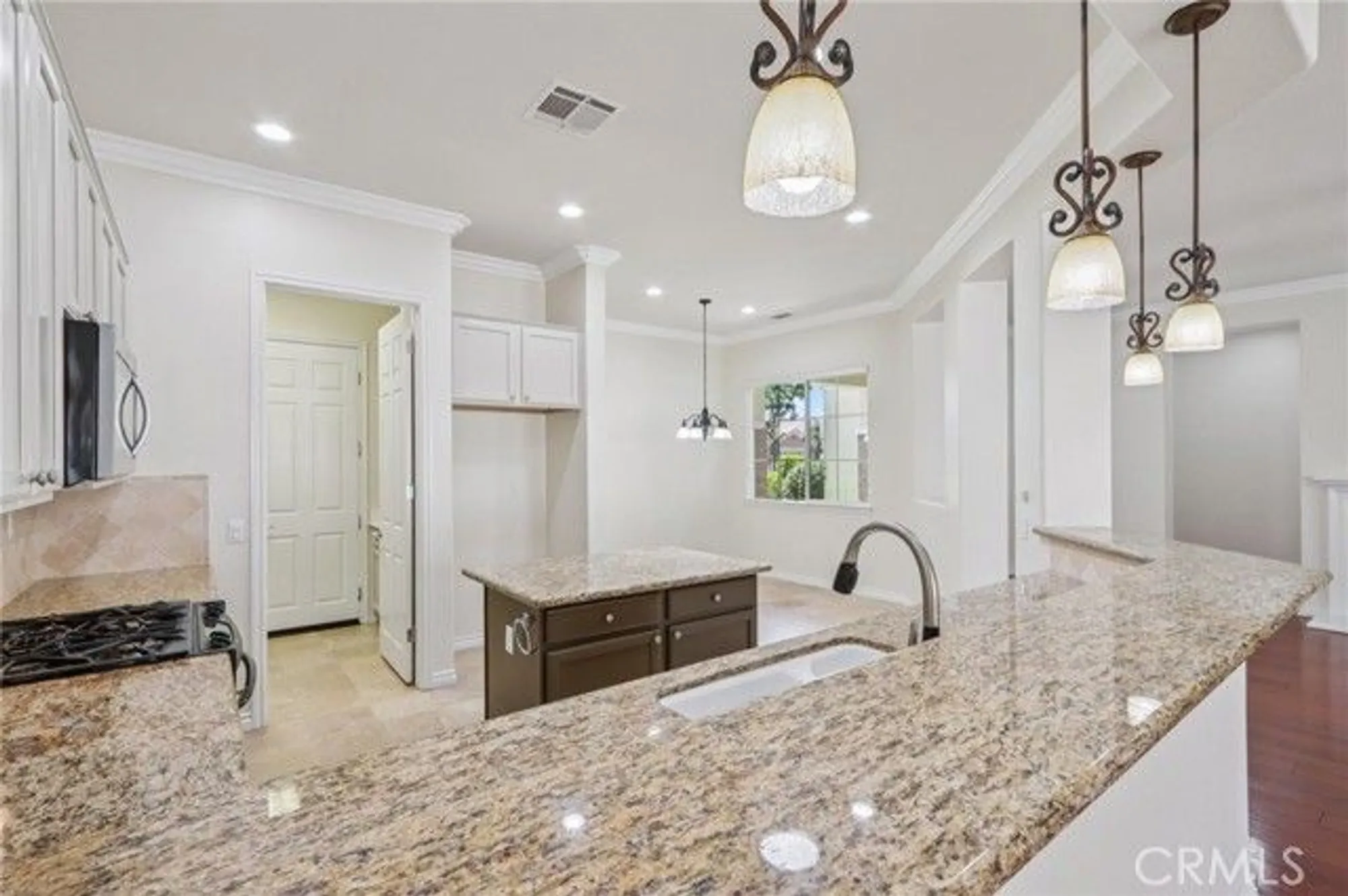 Property Slideshow image 7 of 70 | 5136 via bajamar, Hemet, CA, 92545