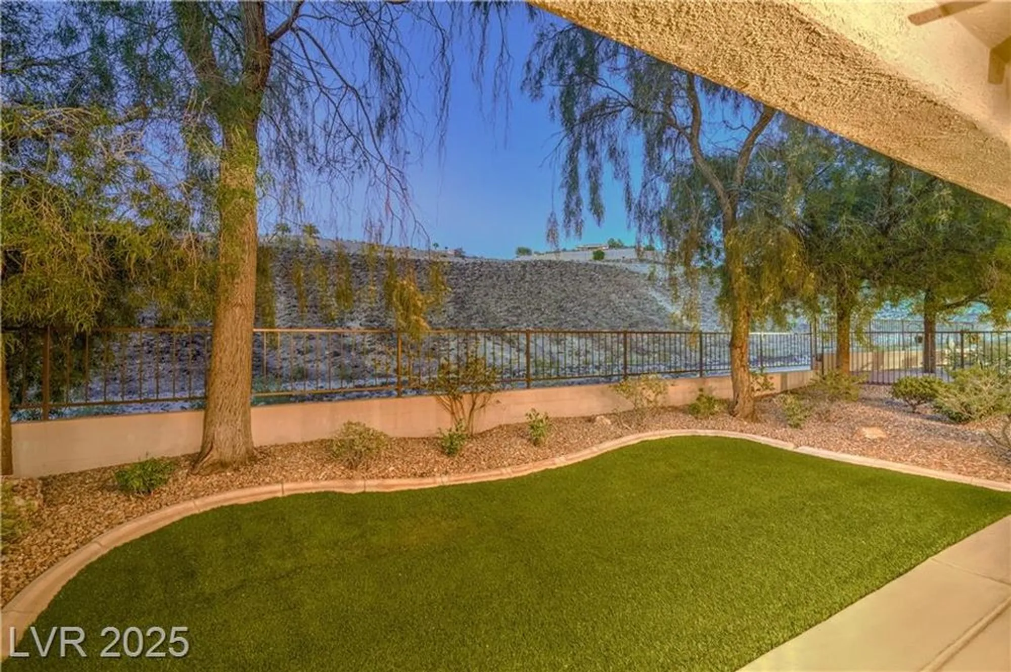Property Slideshow image 6 of 42 | 2314 jada dr, Henderson, NV, 89044