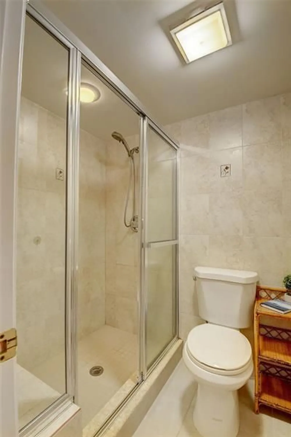 Property Slideshow image 25 of 75 | 6422 aspen glen cir # 206, Boynton Beach, FL, 33437