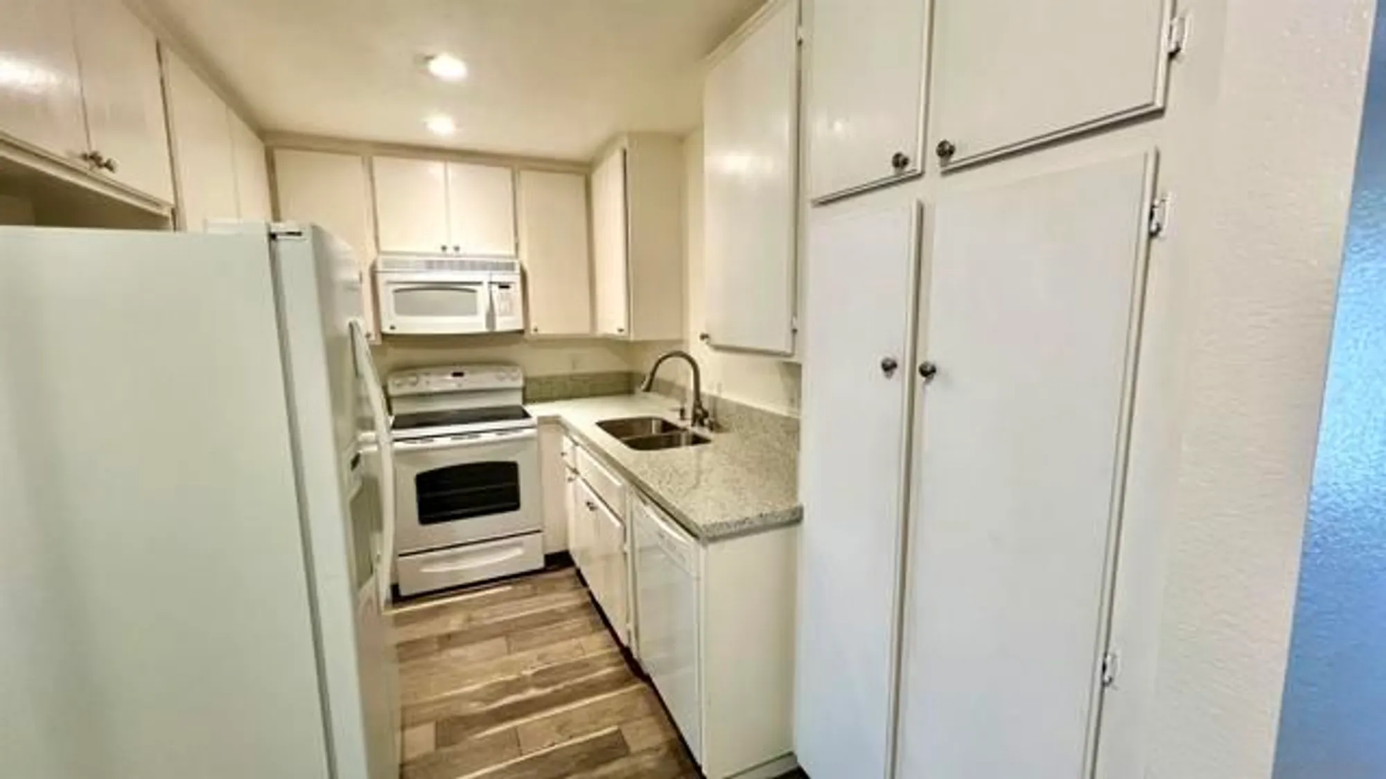 Property Slideshow image 6 of 11 | 6330 genesee ave 213, San Diego, CA, 92122