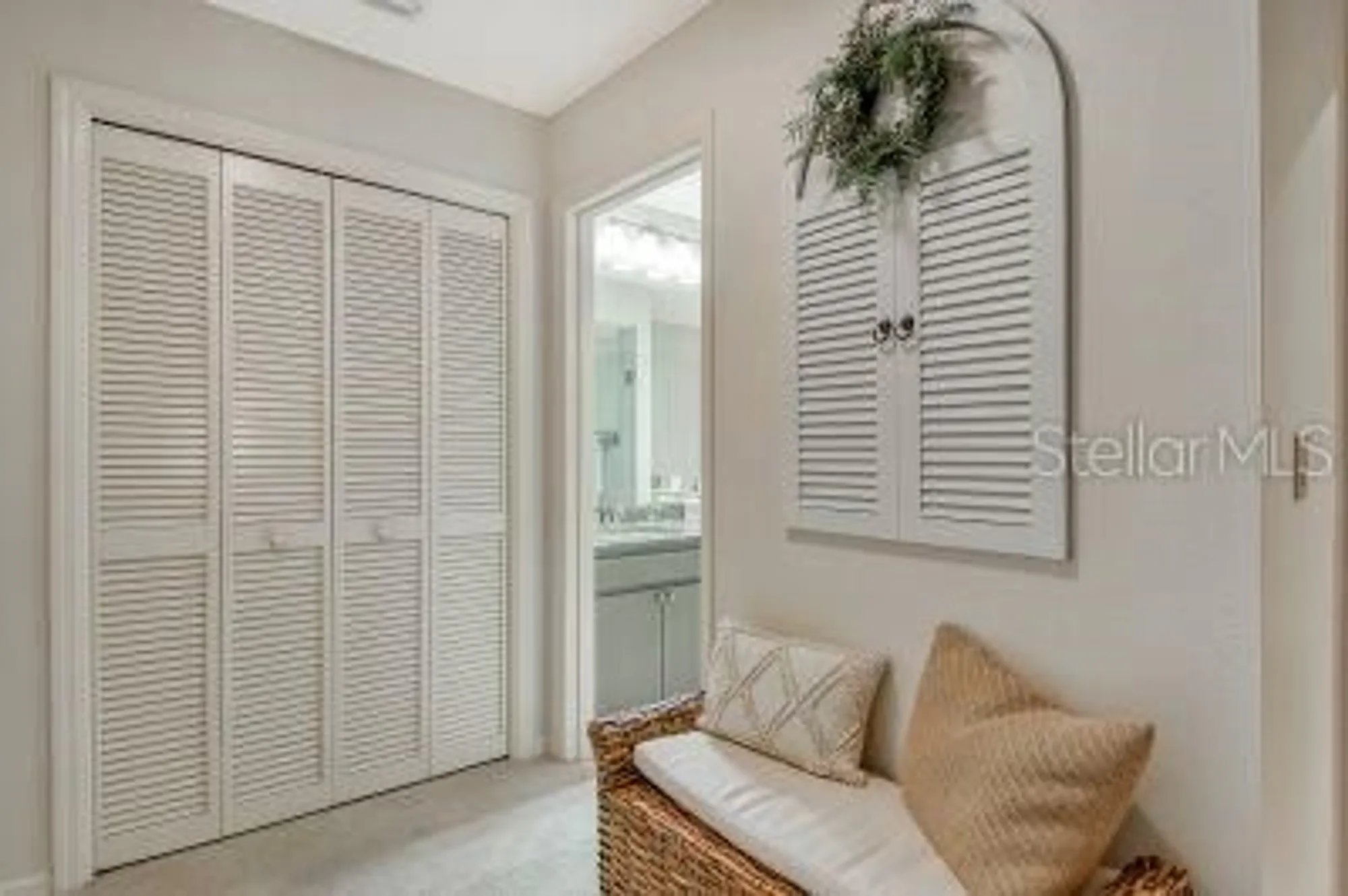Property Slideshow image 19 of 28 | 3954 wilshire cir e # 165, Sarasota, FL, 34238