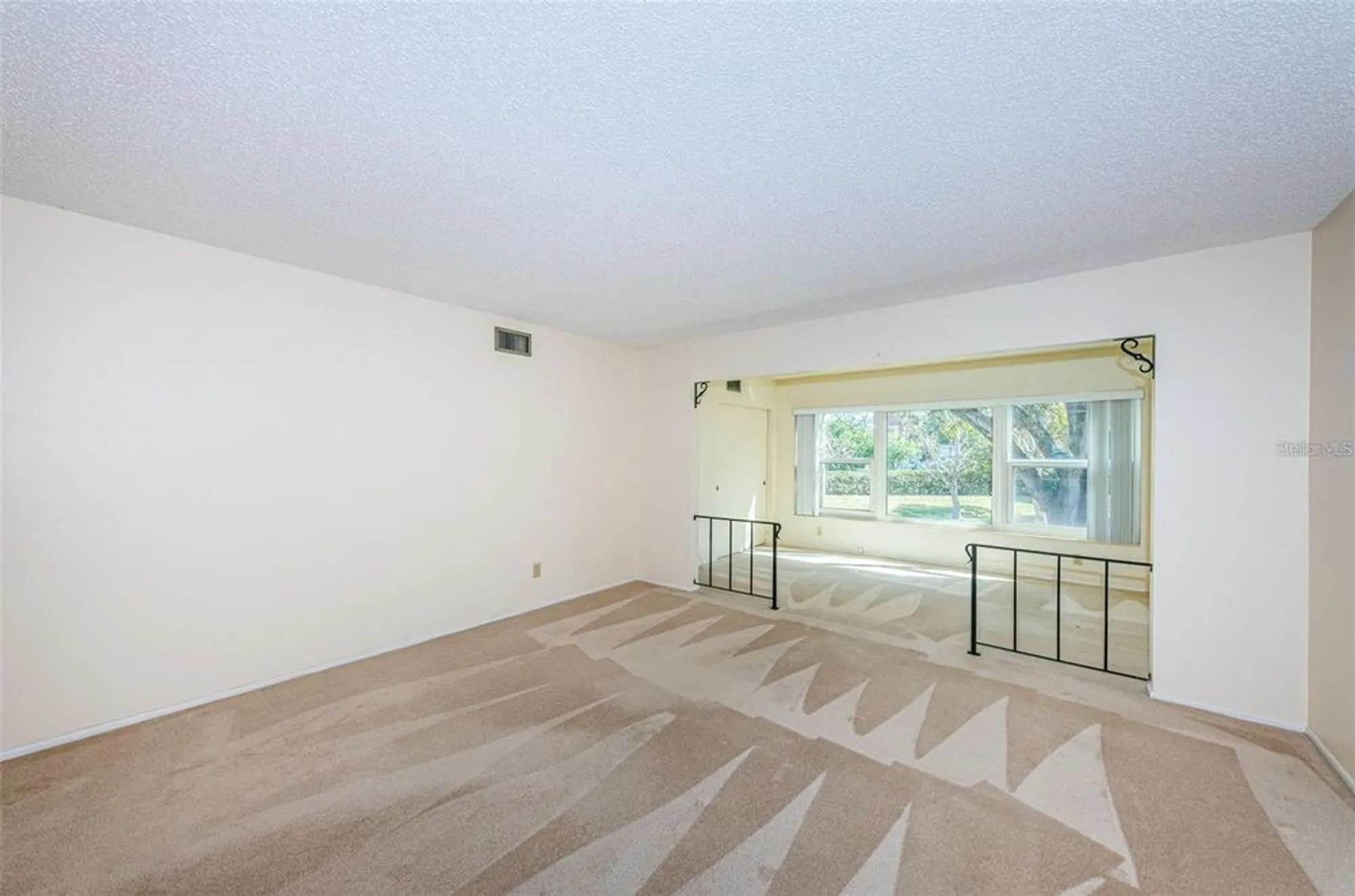 Property Slideshow image 7 of 52 | 2295 americus blvd 29, Clearwater, FL, 33763