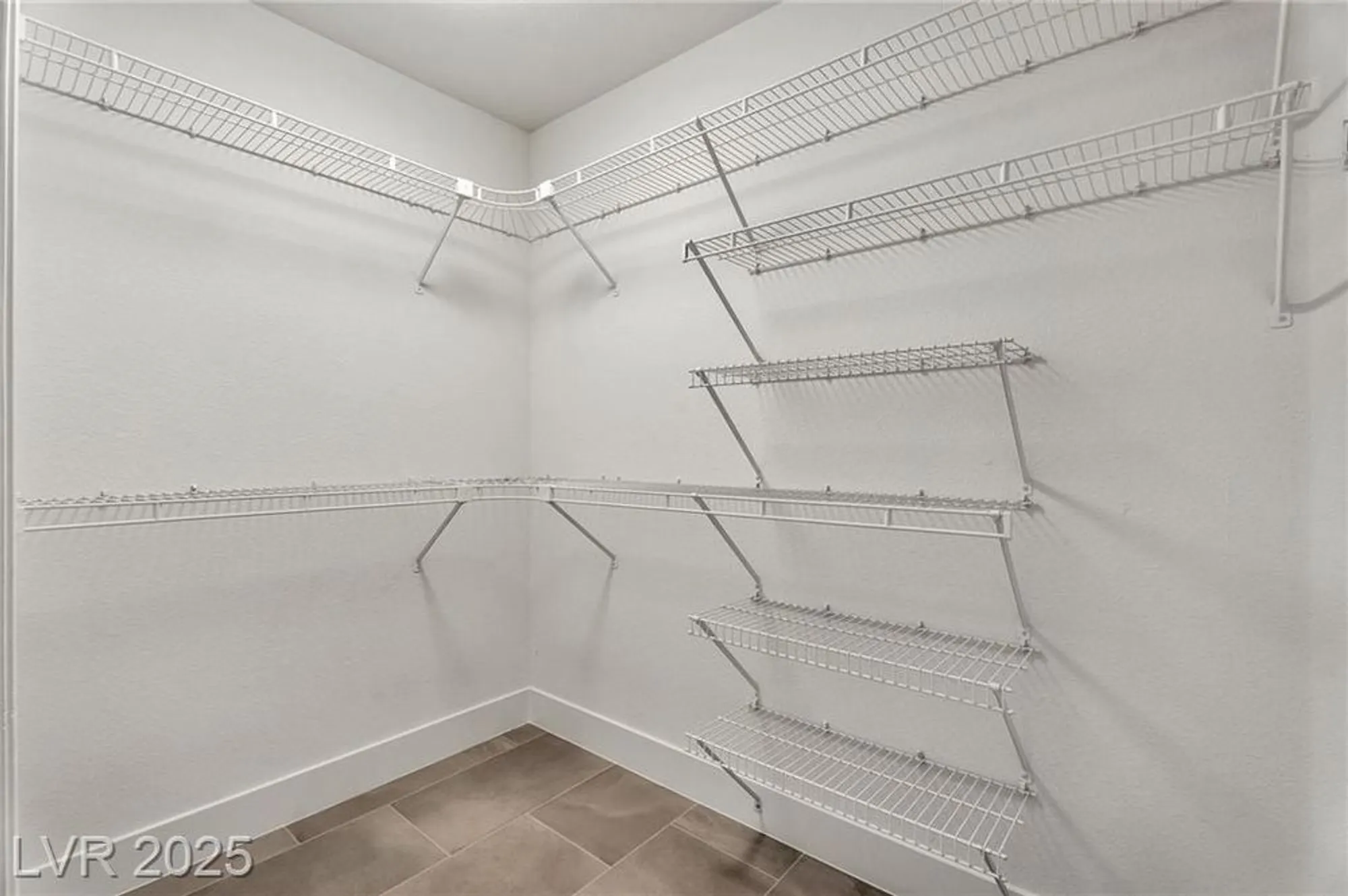 Property Slideshow image 34 of 61 | 8537 glenmount dr, Las Vegas, NV, 89134