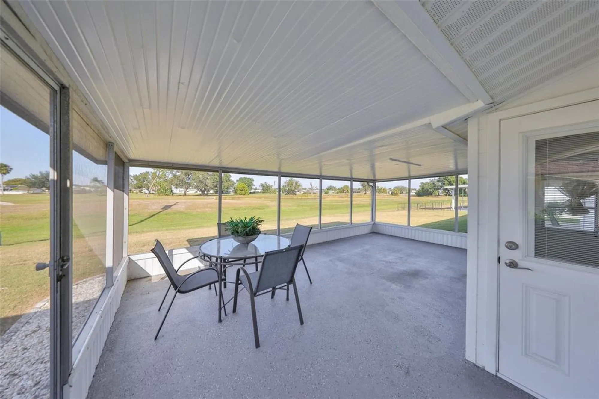 Property Slideshow image 32 of 39 | 611 fox hills dr, Sun City Center, FL, 33573