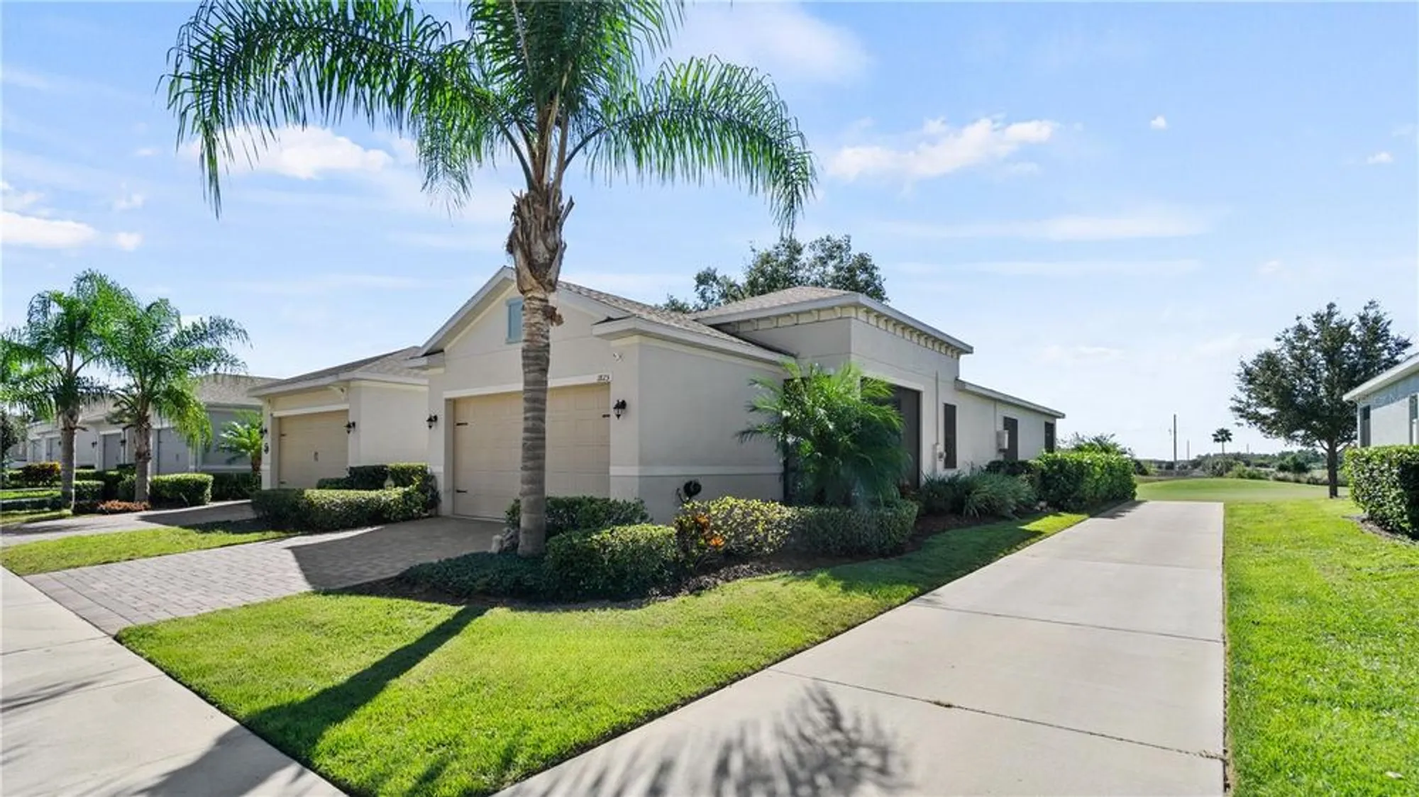 Property Slideshow image 3 of 90 | 1825 flora pass pl, Kissimmee, FL, 34747
