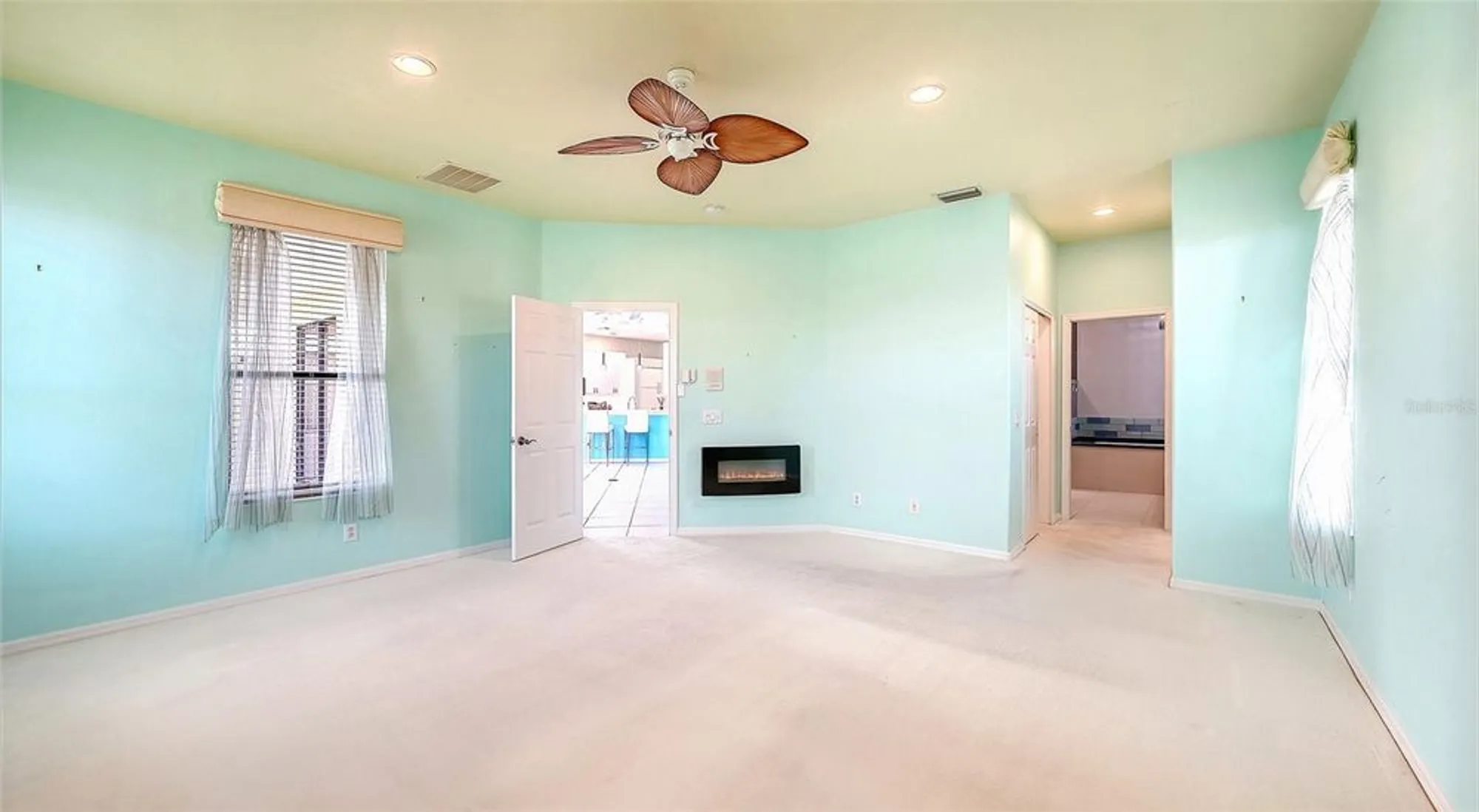 Property Slideshow image 27 of 74 | 4160 mackay falls ter, Sarasota, FL, 34243