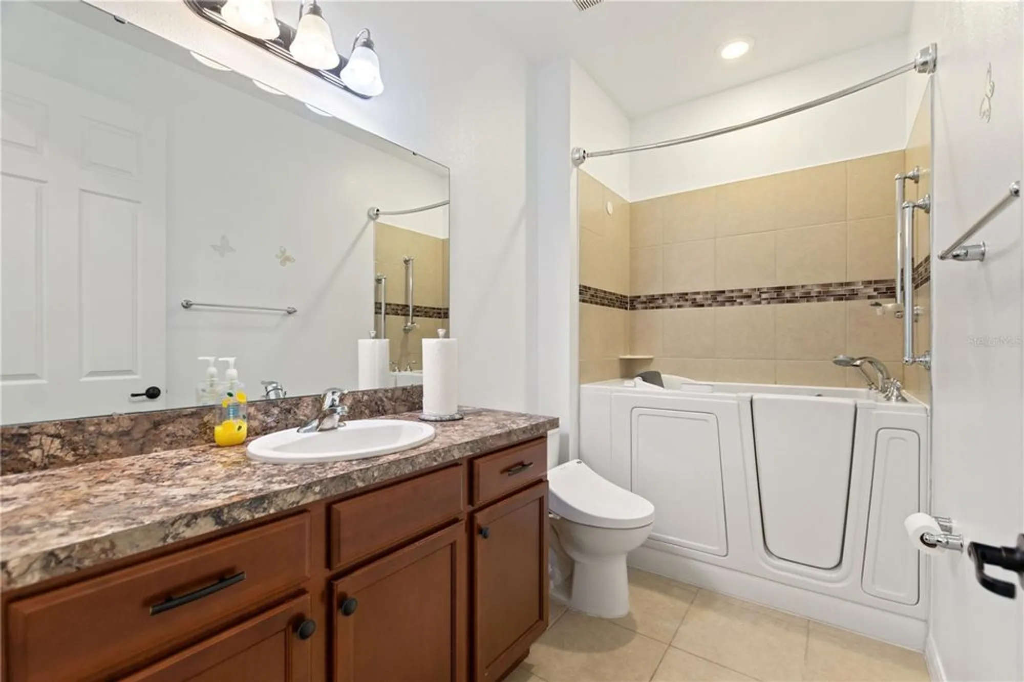 Property Slideshow image 28 of 46 | 803 jasmine creek rd, Kissimmee, FL, 34759