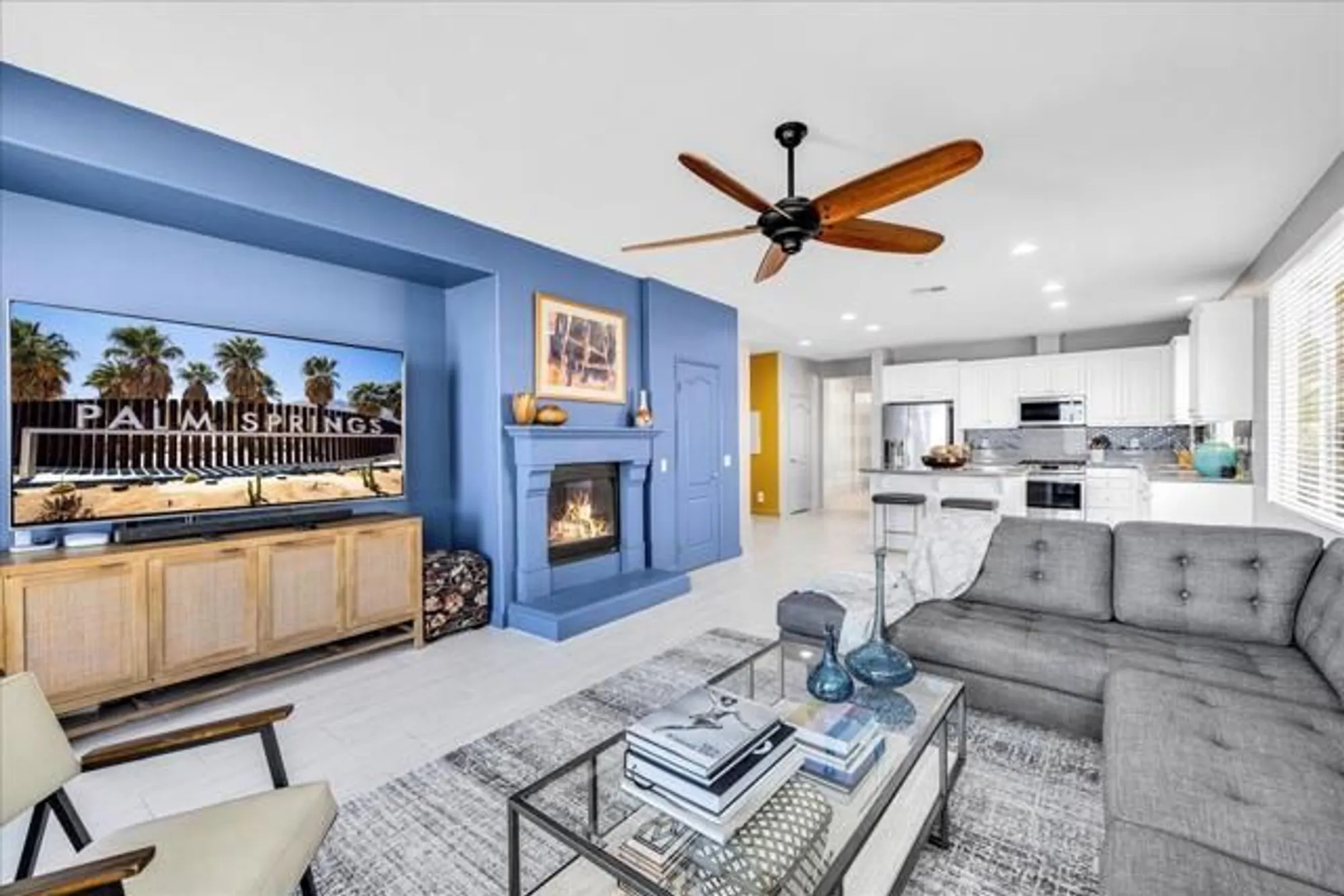 Property Slideshow image 7 of 48 | 2090 savanna way, Palm Springs, CA, 92262