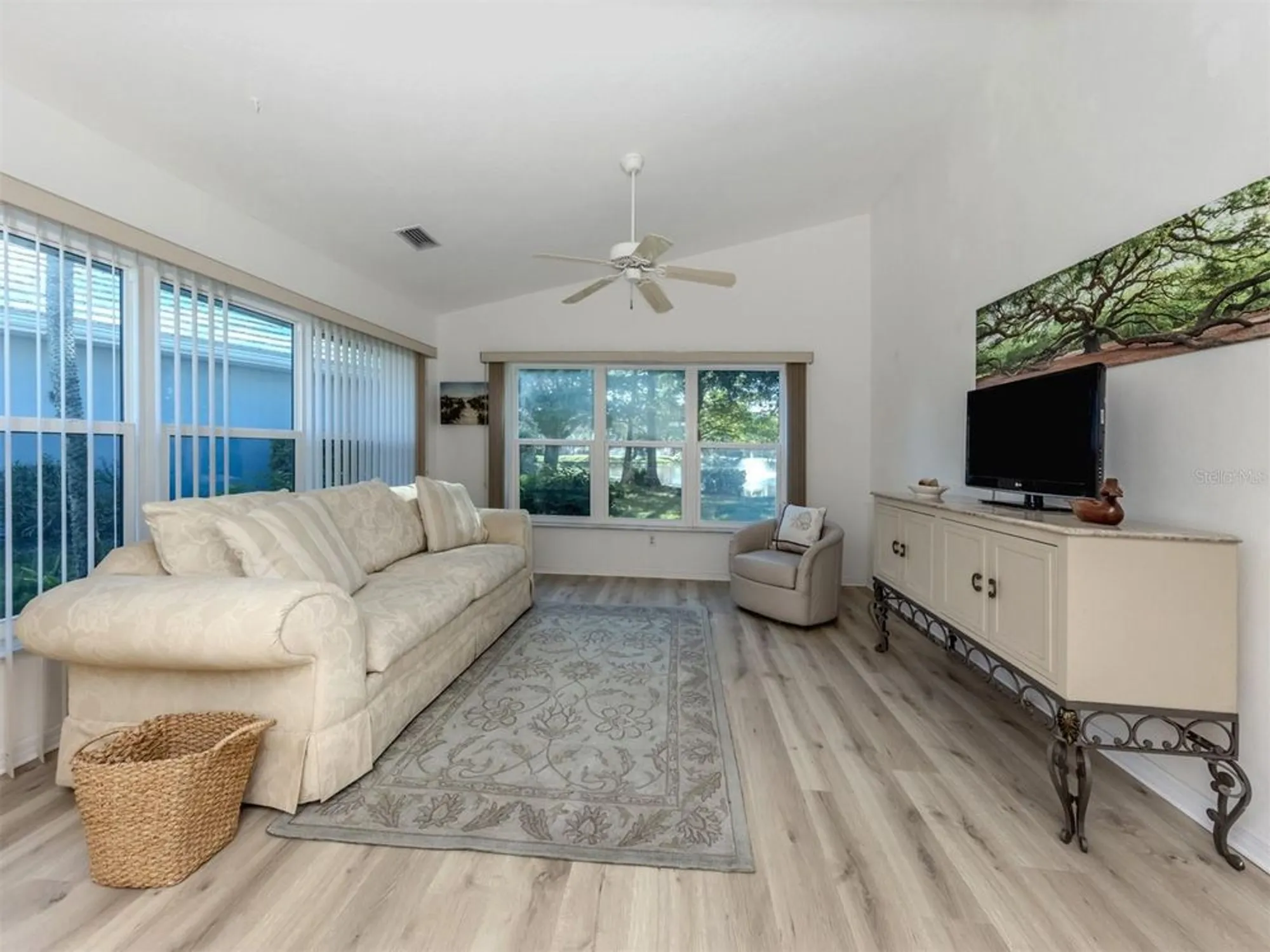 Property Slideshow image 8 of 83 | 503 clubside cir 47, Venice, FL, 34293