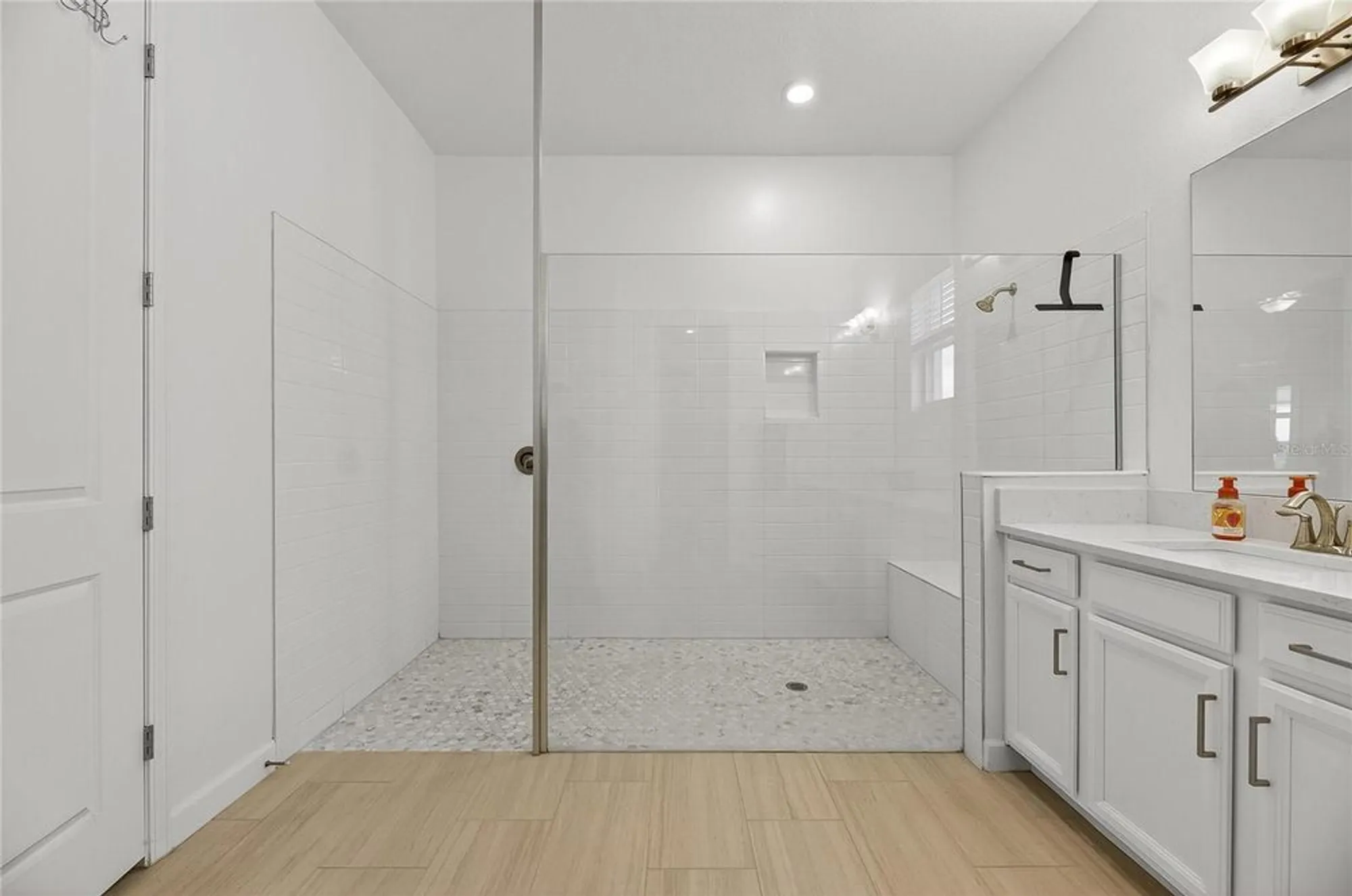 Property Slideshow image 37 of 96 | 5319 windy grove dr, Wimauma, FL, 33598