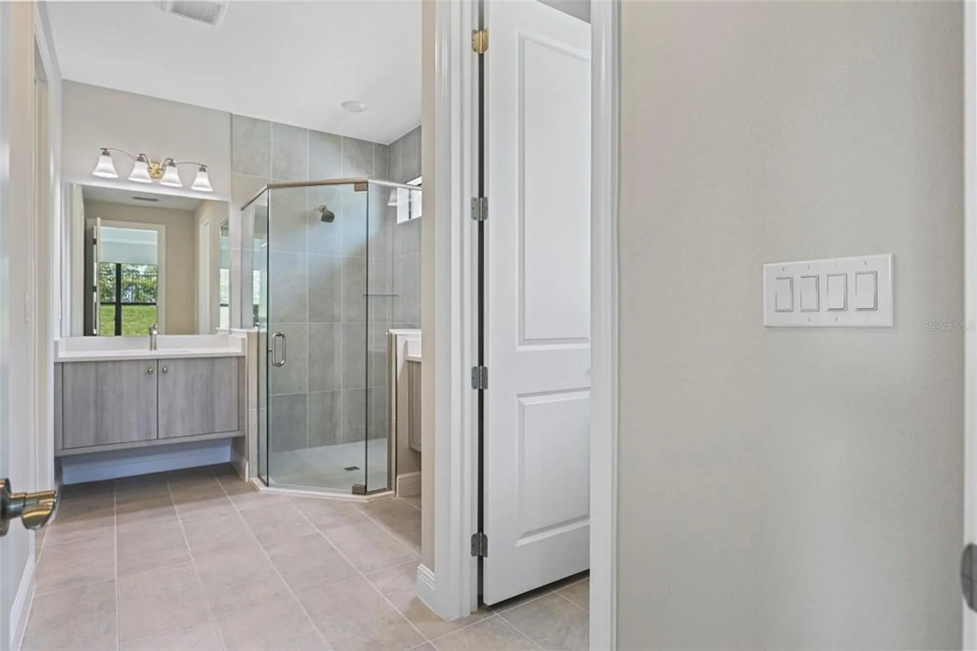 Property Slideshow image 8 of 47 | 18340 rockport pl, Lakewood Ranch, FL, 34211
