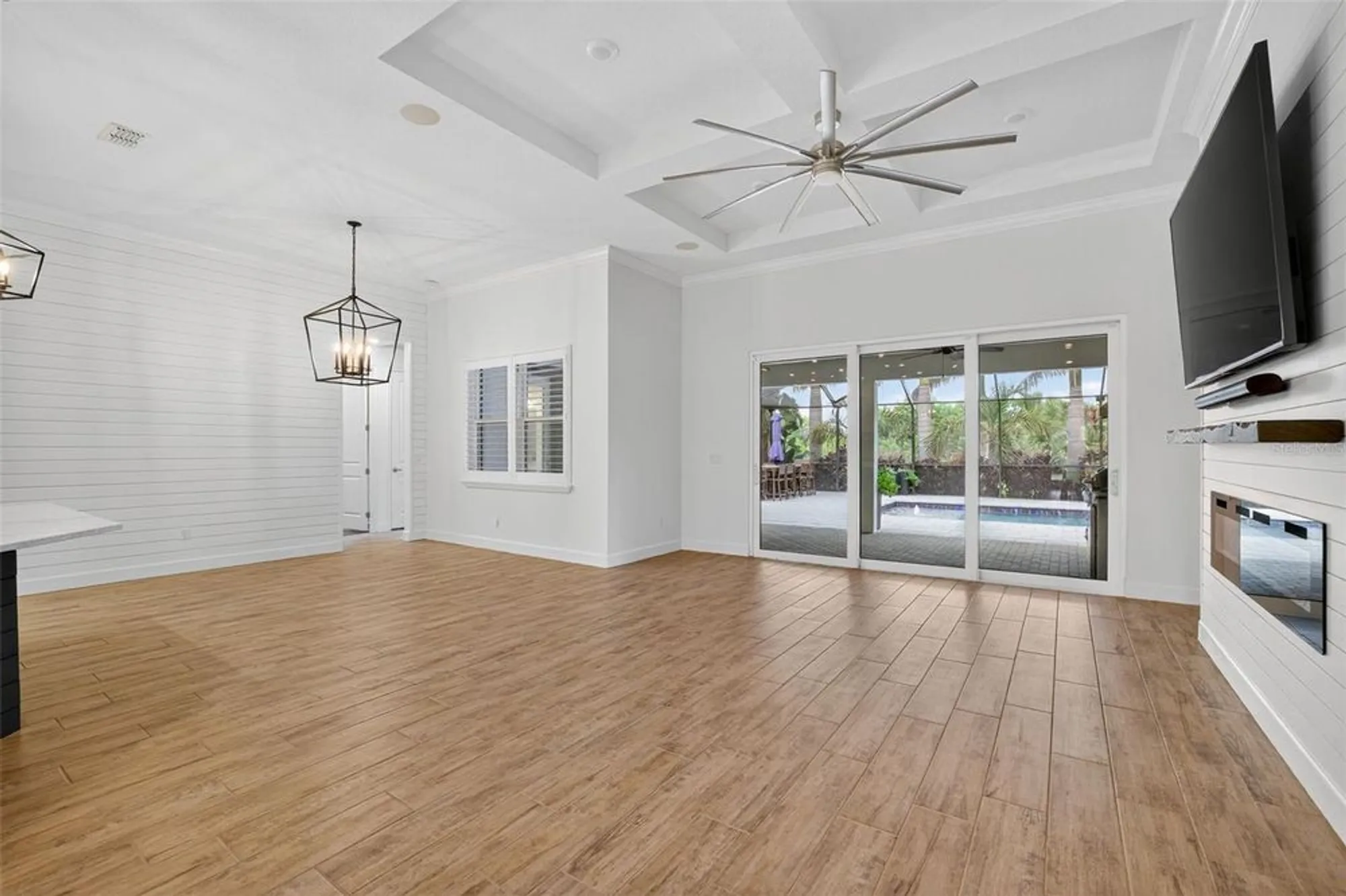 Property Slideshow image 15 of 62 | 830 manns harbor dr, Apollo Beach, FL, 33572