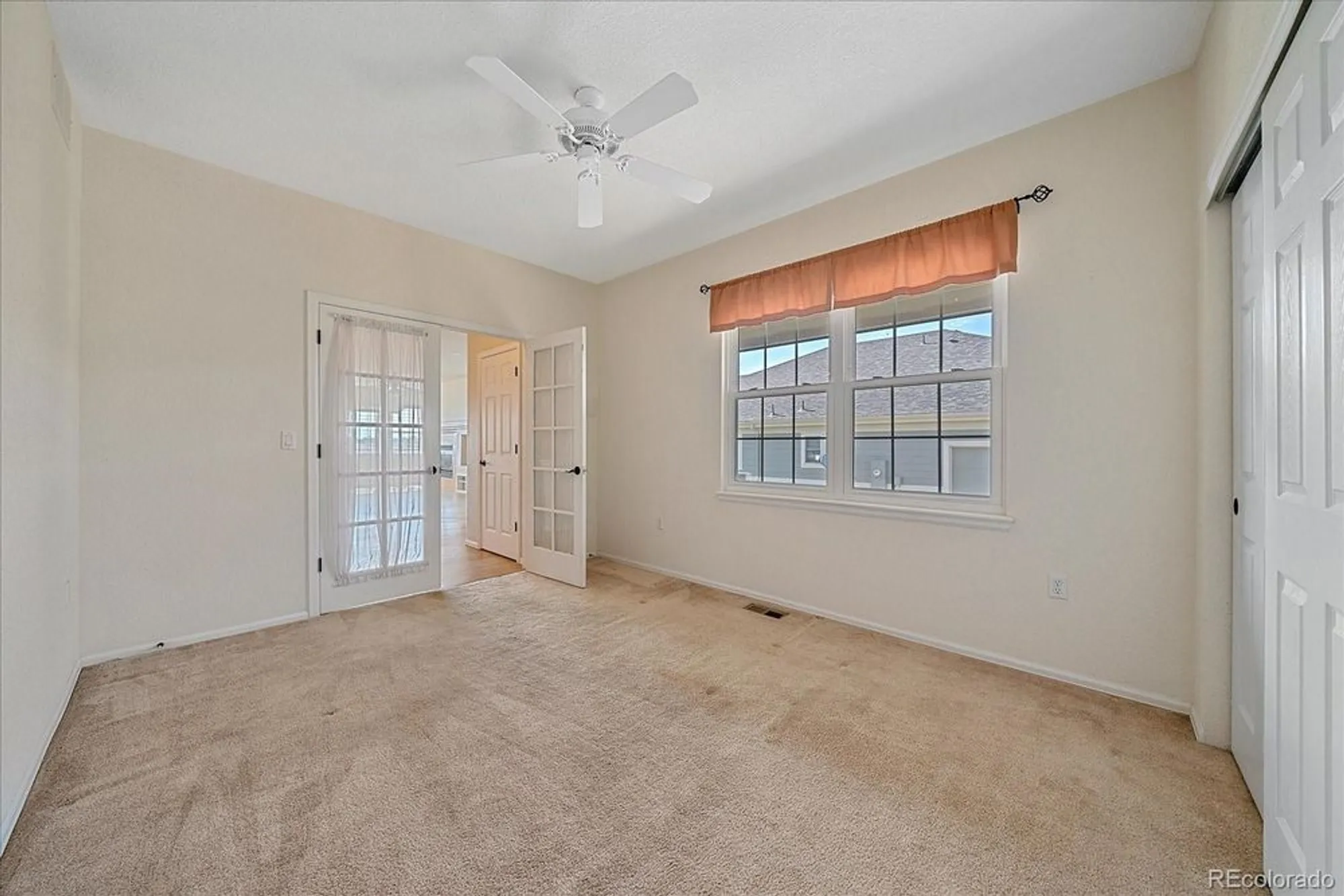 Property Slideshow image 21 of 43 | 22852 e david pl, Aurora, CO, 80016