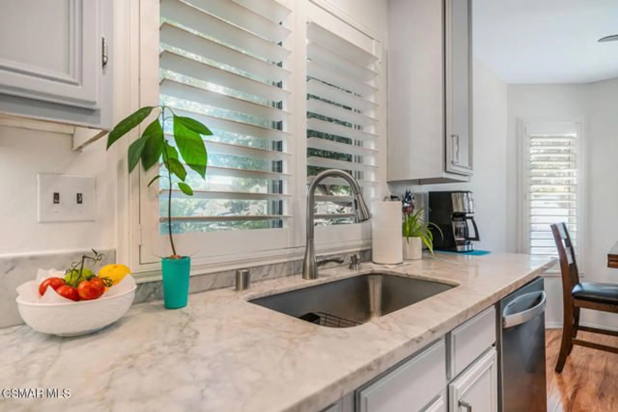 Property Slideshow image 6 of 27 | 2040 freesia ave, Simi Valley, CA, 93063