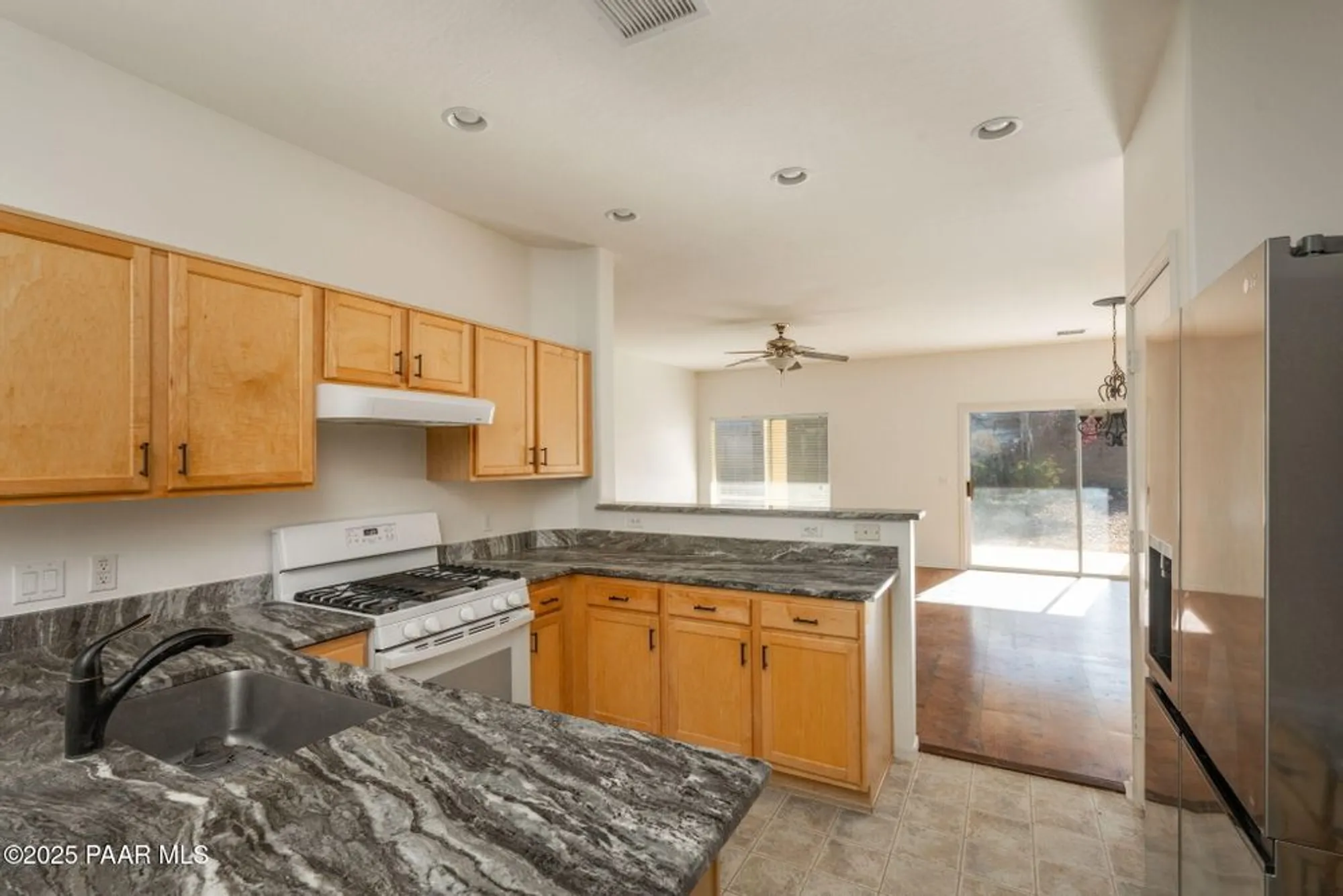Property Slideshow image 14 of 36 | 7677 e shimmer ln, Prescott Valley, AZ, 86315