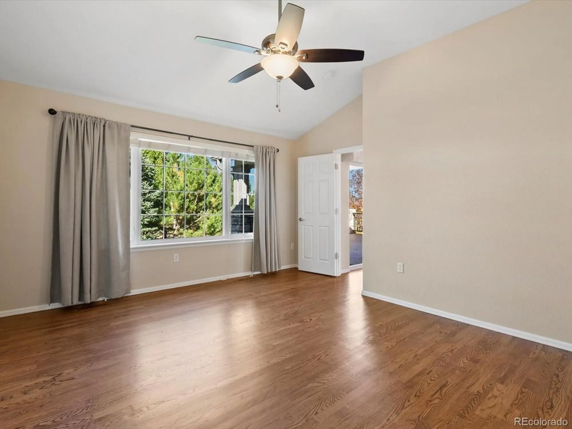 Property Slideshow image 13 of 32 | 22383 e heritage pkwy, Aurora, CO, 80016