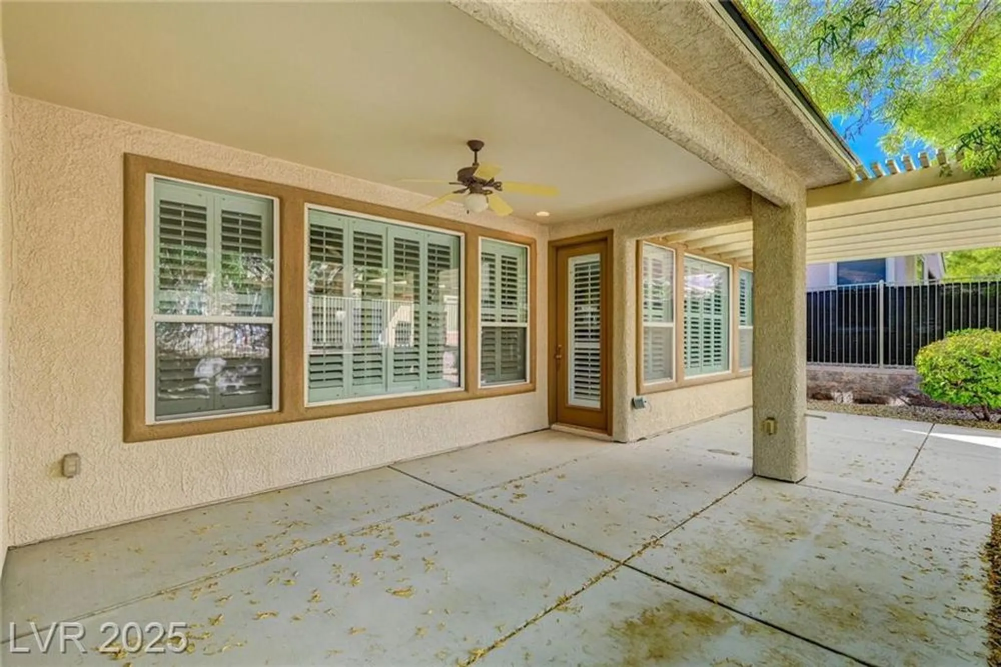 Property Slideshow image 39 of 96 | 10372 abisso dr, Las Vegas, NV, 89135