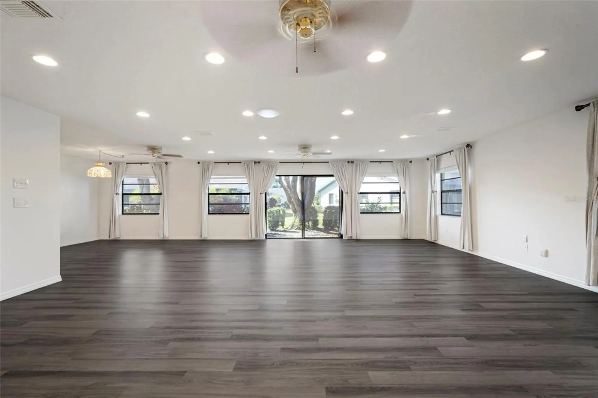 Property Slideshow image 6 of 53 | 1508 ingram dr # 20, Sun City Center, FL, 33573