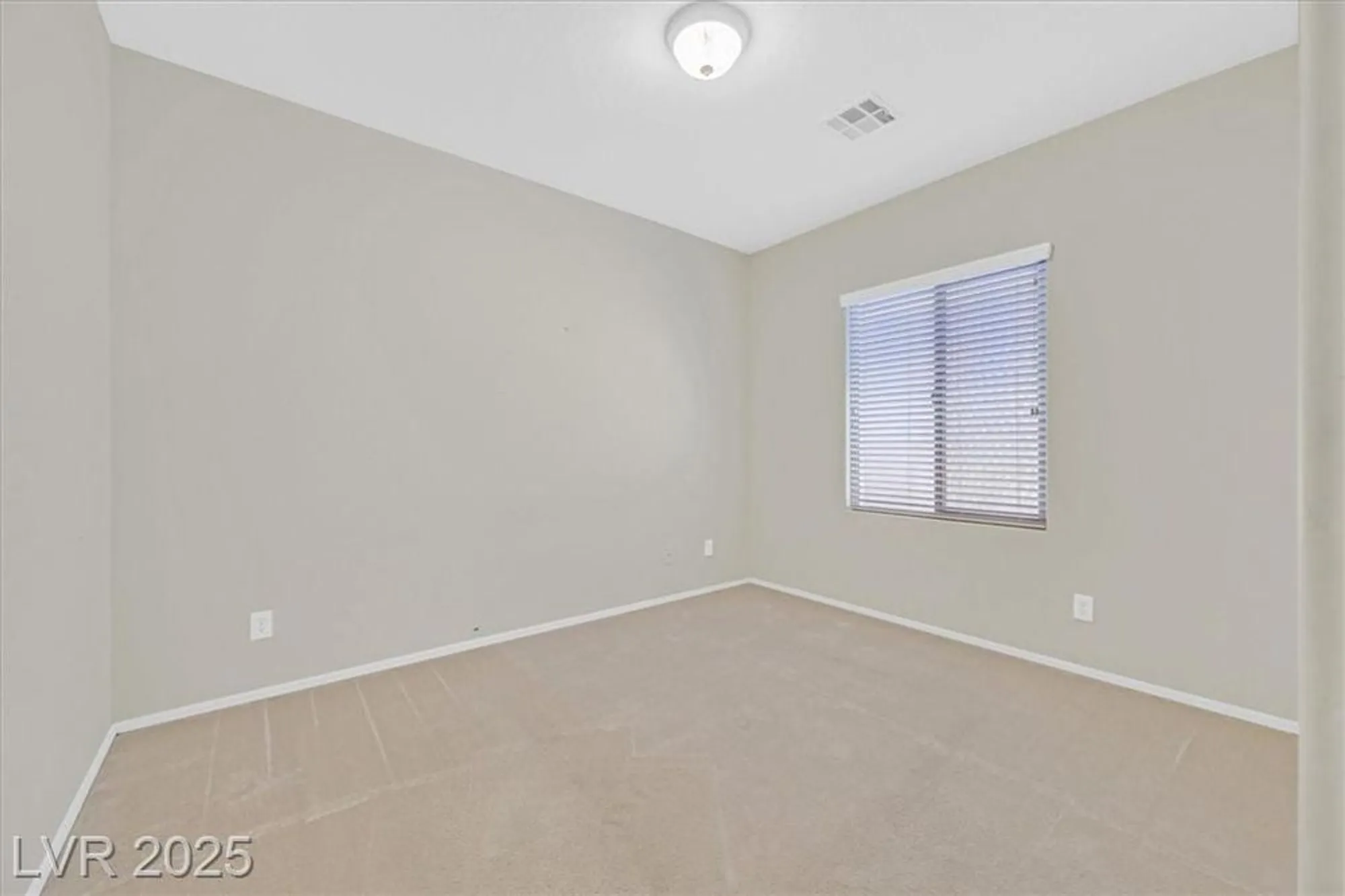 Property Slideshow image 17 of 39 | 6064 isola peak ave, Las Vegas, NV, 89122