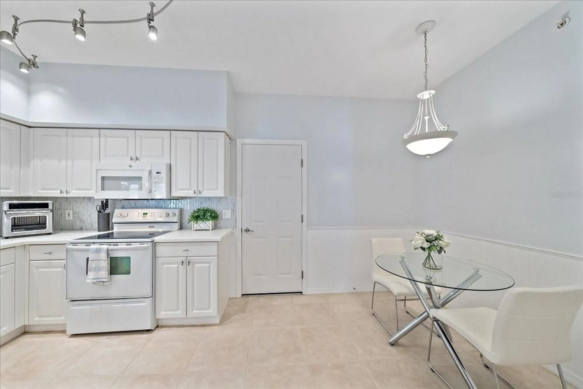 Property Slideshow image 10 of 36 | 7123 cedar hollow cir, Bradenton, FL, 34203