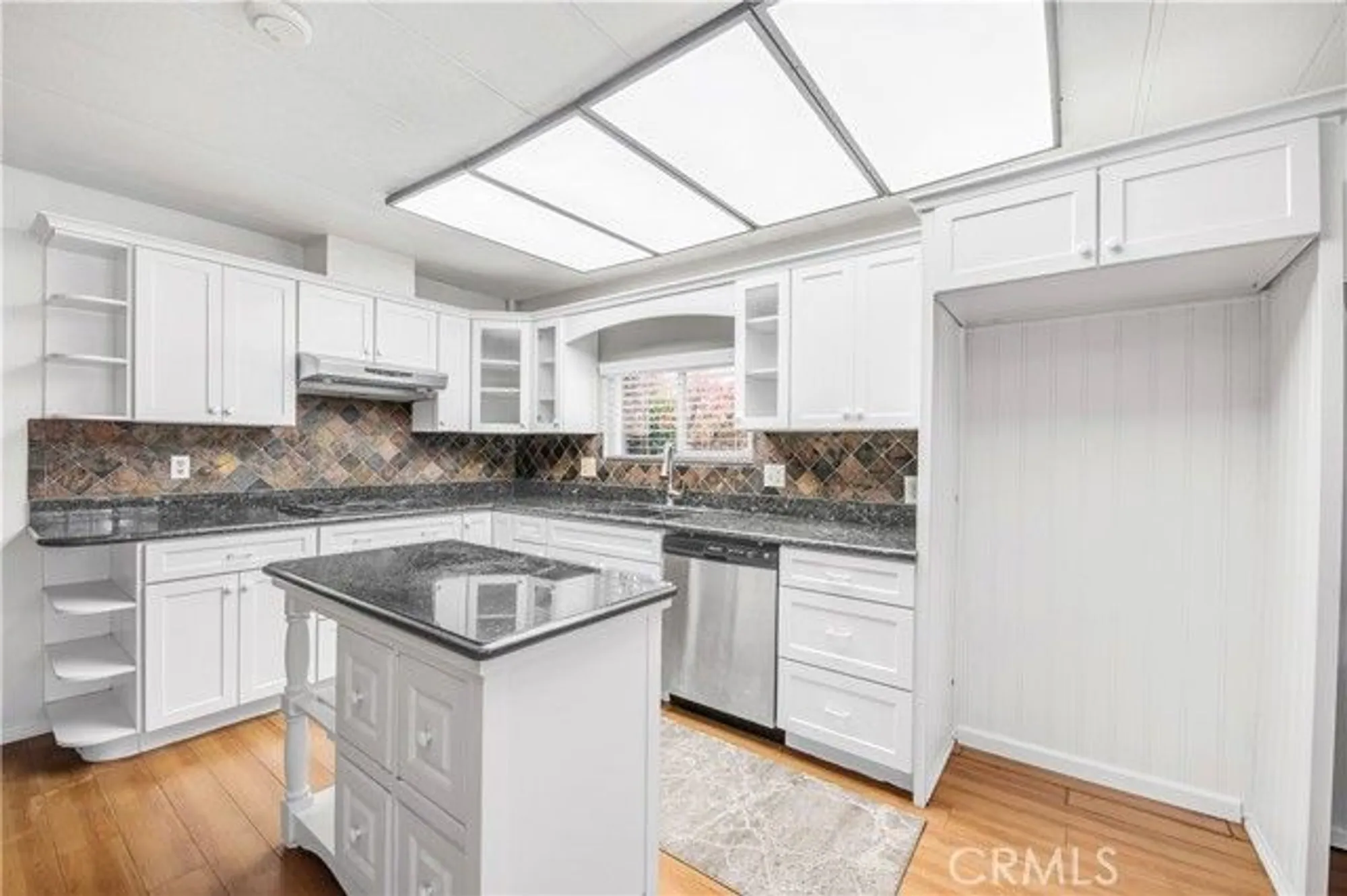 Property Slideshow image 13 of 29 | 1307 brentwood way, Hemet, CA, 92545