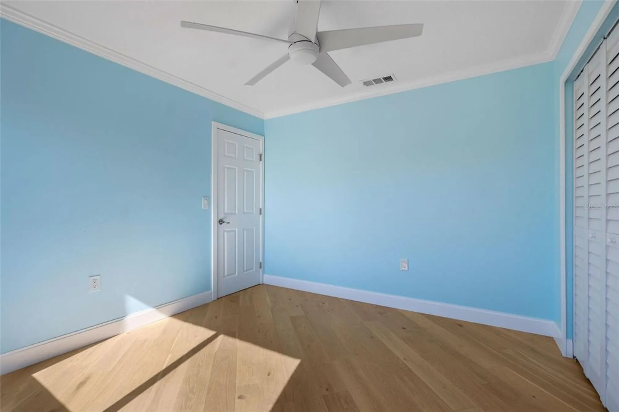 Property Slideshow image 15 of 30 | 2305 riverbluff pkwy # v256, Sarasota, FL, 34231