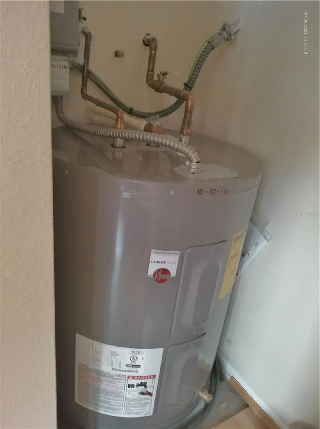 Property Slideshow image 21 of 58 | 2400 franciscan dr 18, Clearwater, FL, 33763