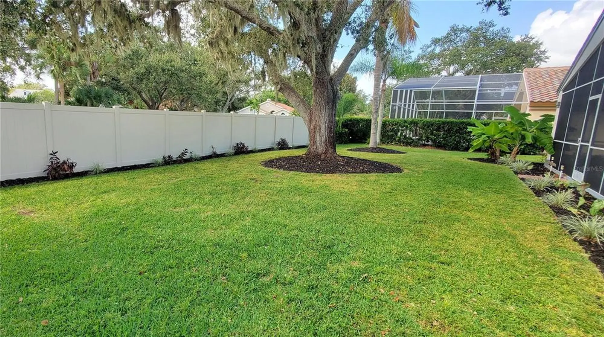 Property Slideshow image 5 of 28 | 5508 83rd ter, Sarasota, FL, 34243