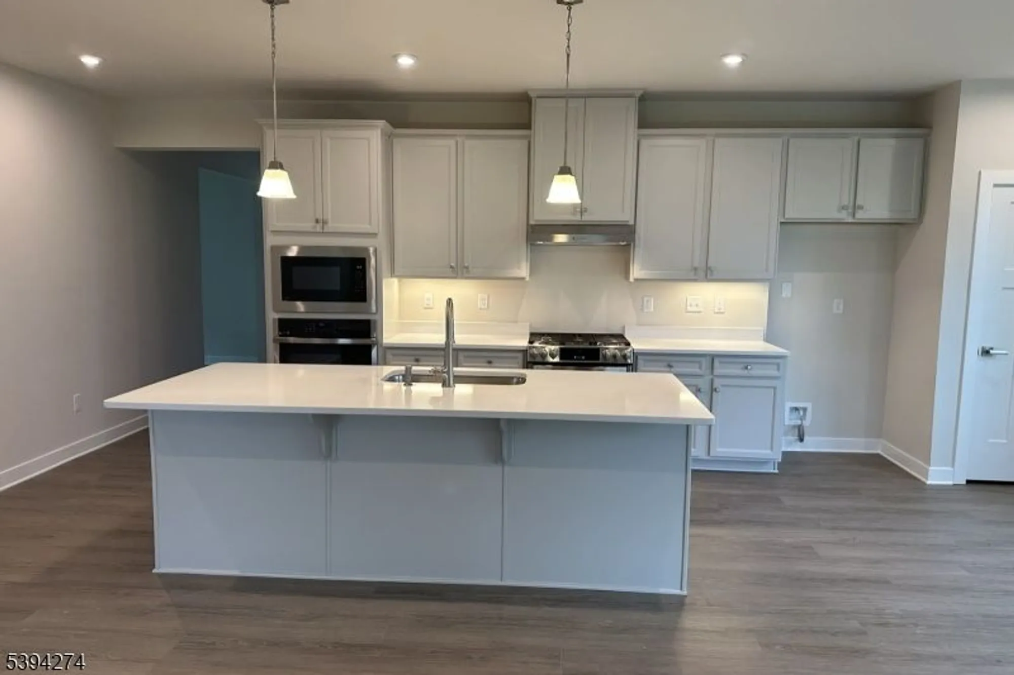 Property Slideshow image 4 of 10 | 60 redwood run, Port Murray, NJ, 07865