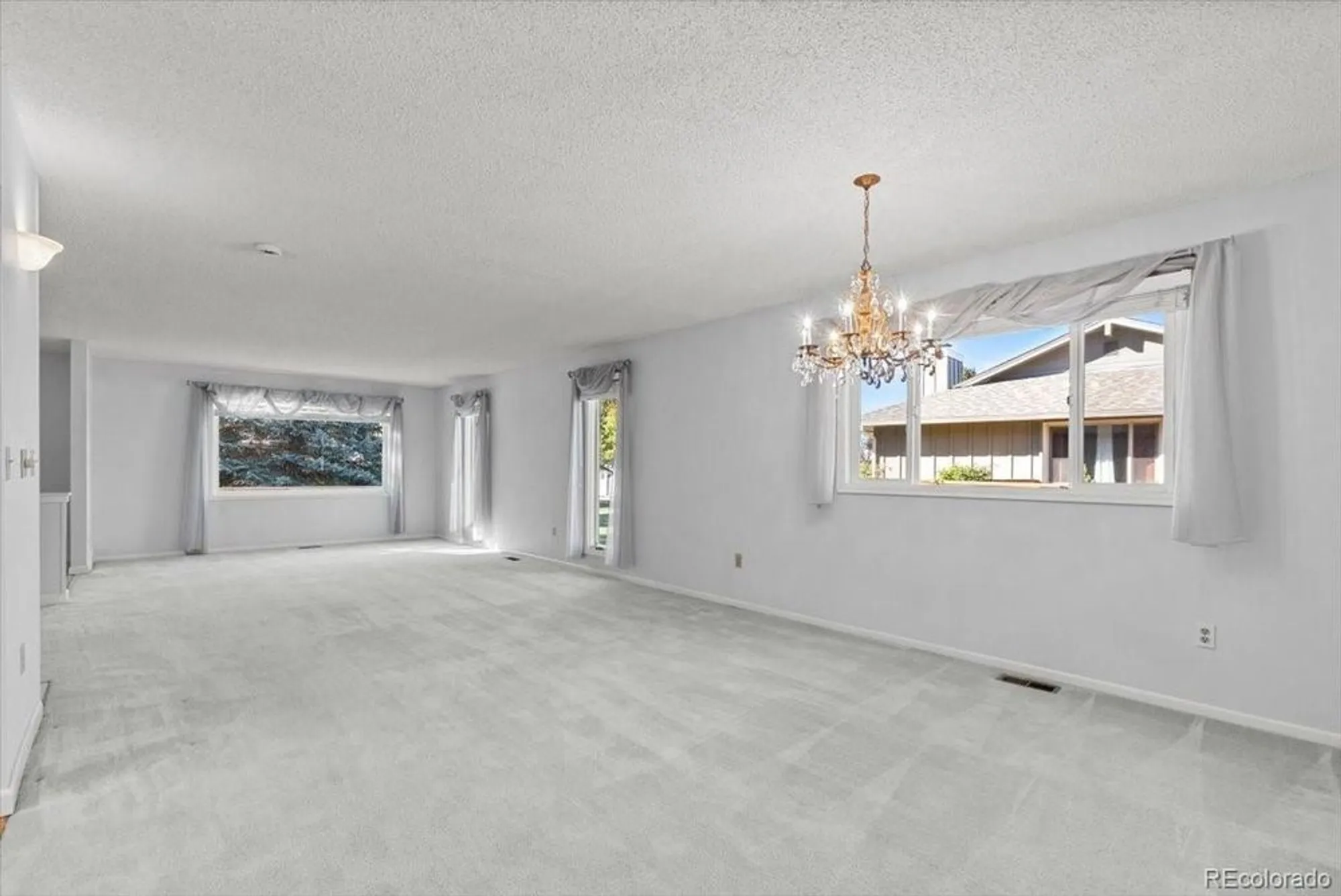 Property Slideshow image 10 of 30 | 51 douglas dr, Broomfield, CO, 80020