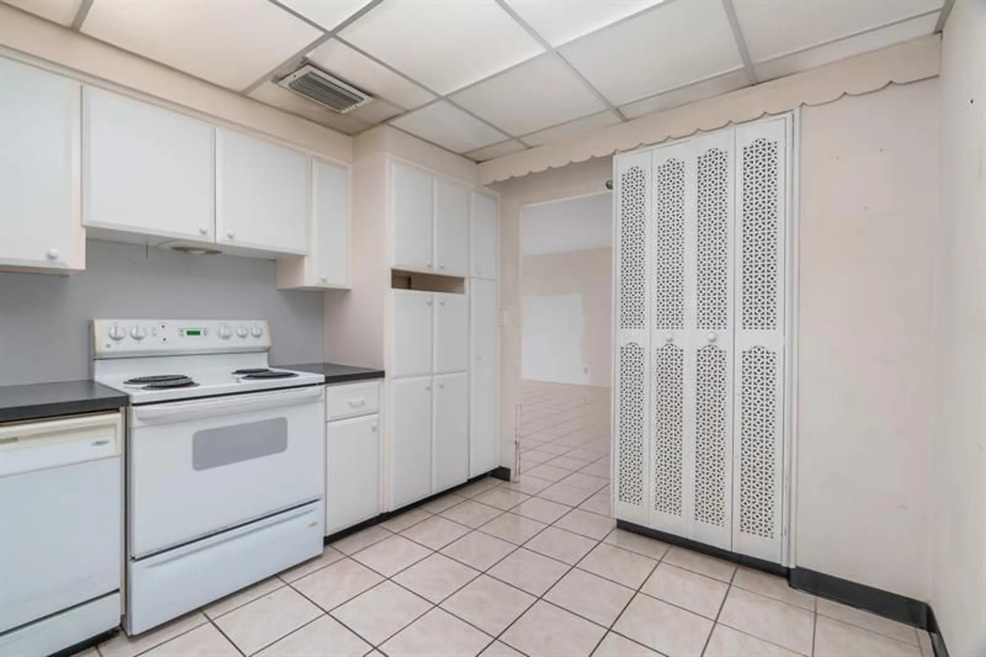 Property Slideshow image 15 of 46 | 3233 ne 34th st 508, Fort Lauderdale, FL, 33308