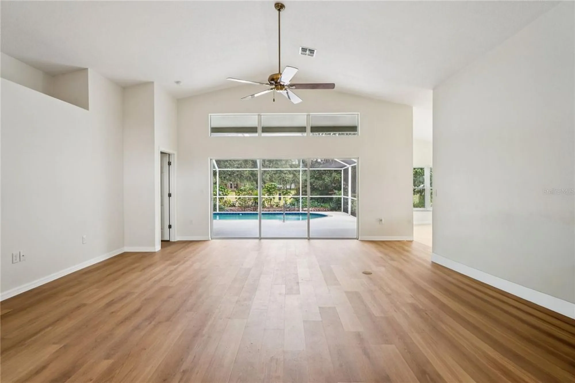 Property Slideshow image 5 of 81 | 322 greenwich cir, Spring Hill, FL, 34609