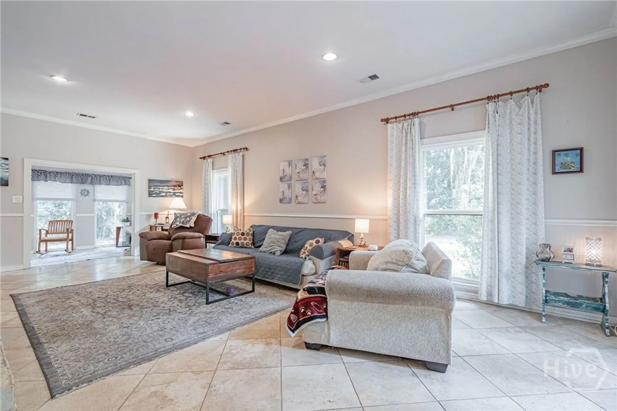 Property Slideshow image 7 of 38 | 4 tomochichi ln, Savannah, GA, 31411