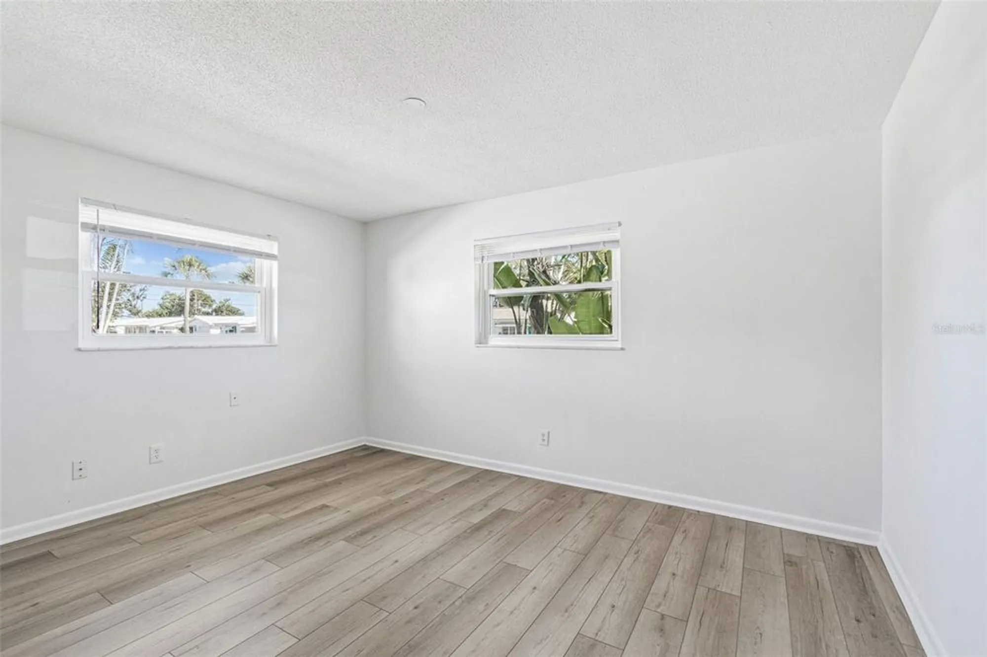 Property Slideshow image 19 of 42 | 9500 mainlands blvd w # 1-a, Pinellas Park, FL, 33782
