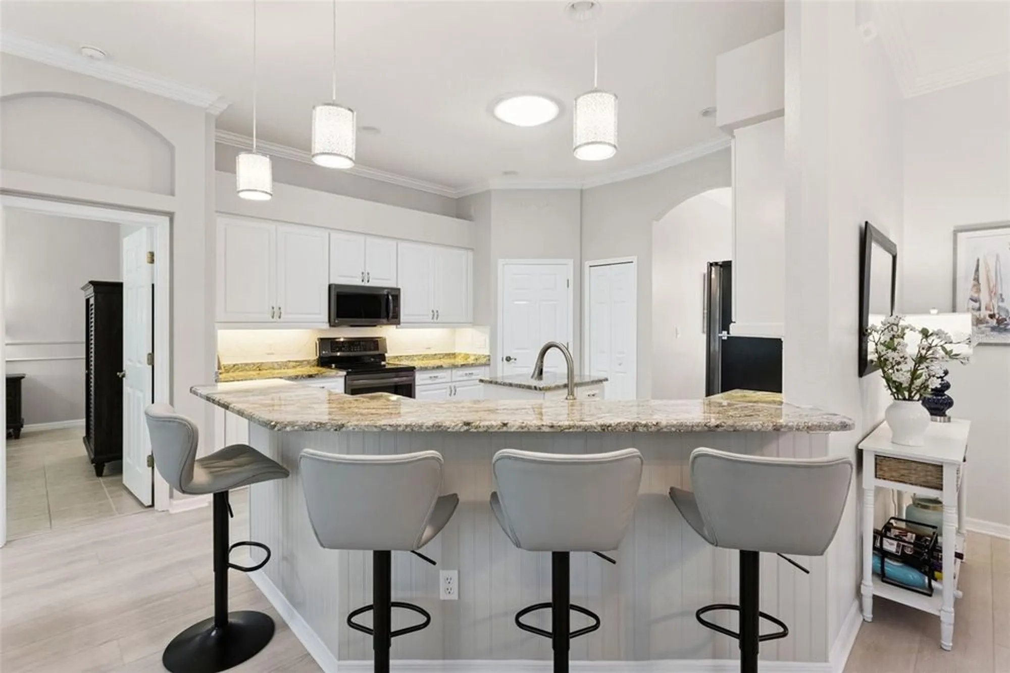 Property Slideshow image 5 of 37 | 25633 laurel valley rd, Leesburg, FL, 34748