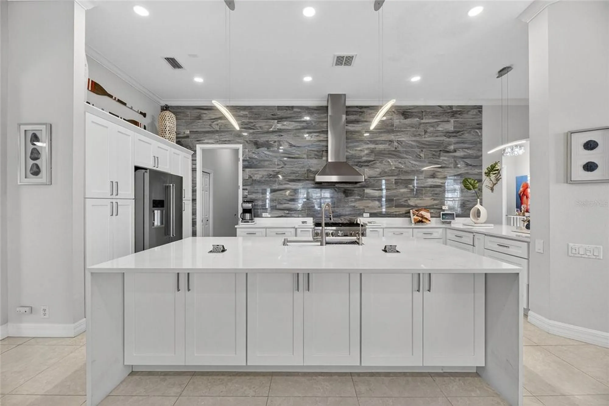 Property Slideshow image 32 of 99 | 719 islebay dr, Apollo Beach, FL, 33572