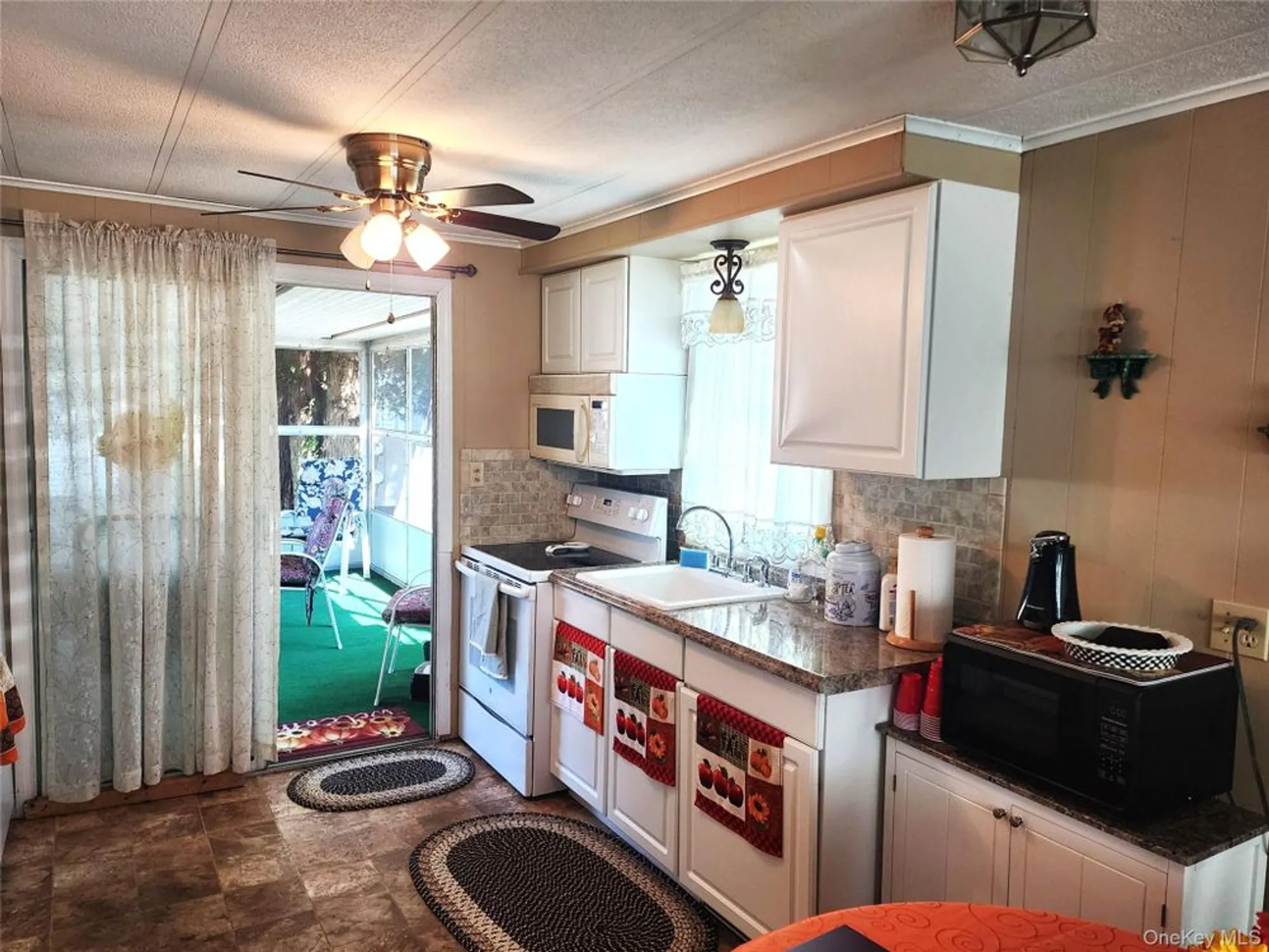 Property Slideshow image 8 of 29 | 38b village cir s, Manorville, NY, 11949