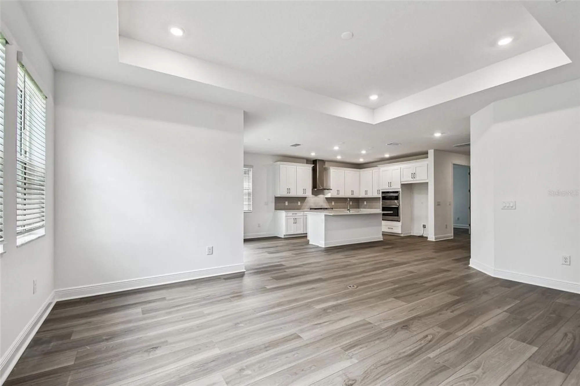 Property Slideshow image 10 of 28 | 17236 savory mist cir, Lakewood Ranch, FL, 34211