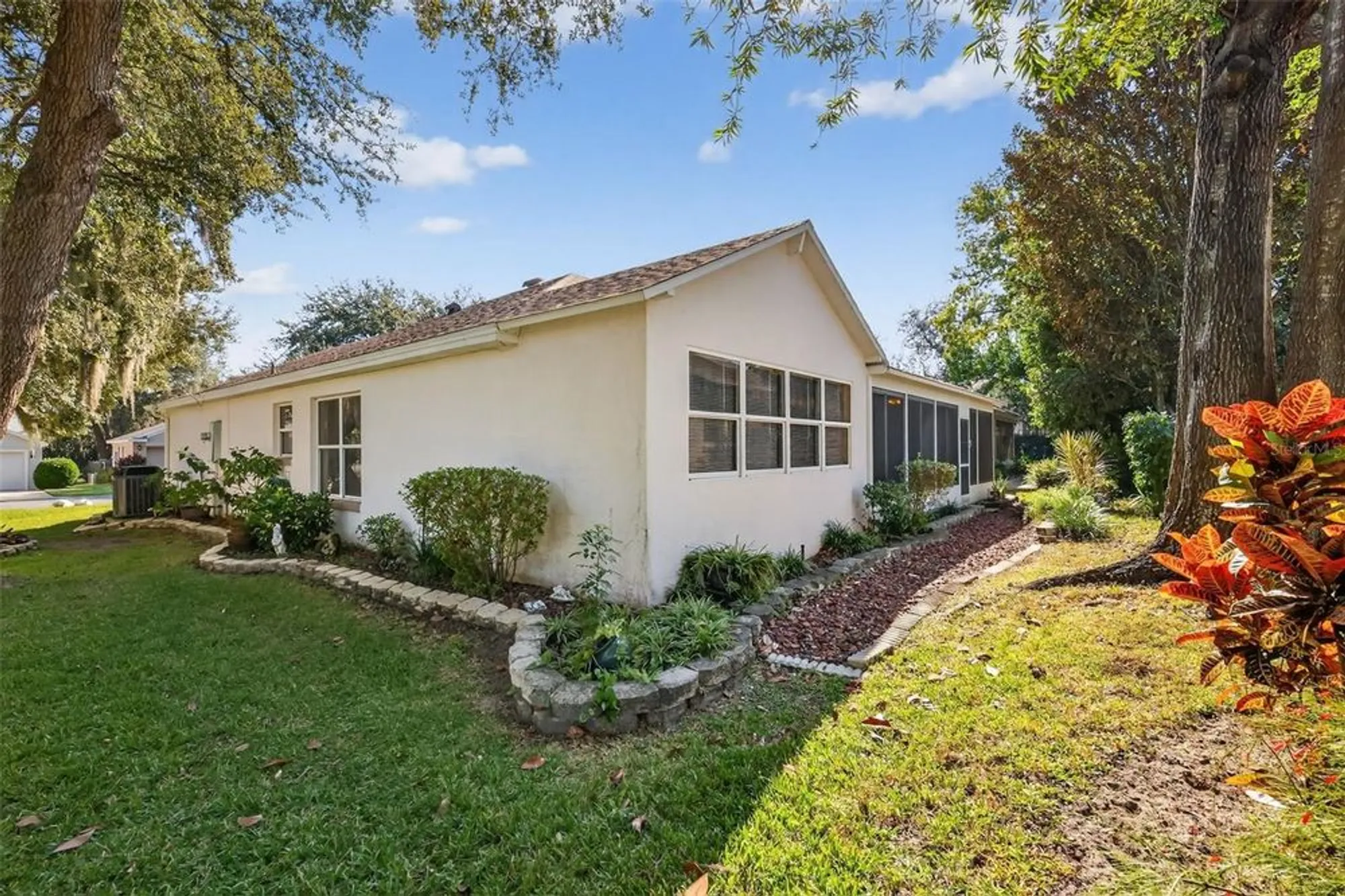 Property Slideshow image 33 of 35 | 511 loma paseo dr, The Villages, FL, 32159