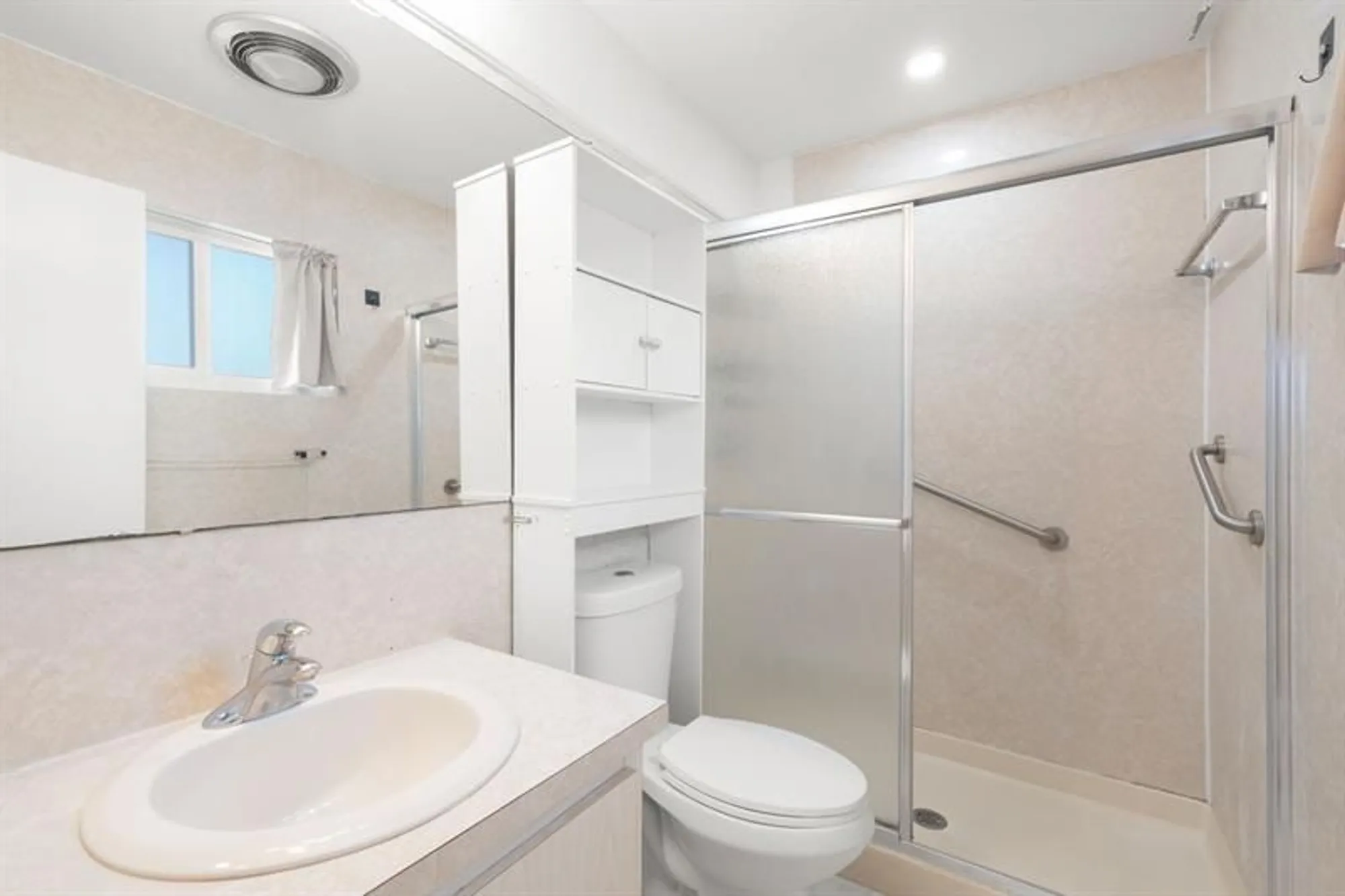 Property Slideshow image 13 of 34 | 1165 nw 67th ave, Margate, FL, 33063