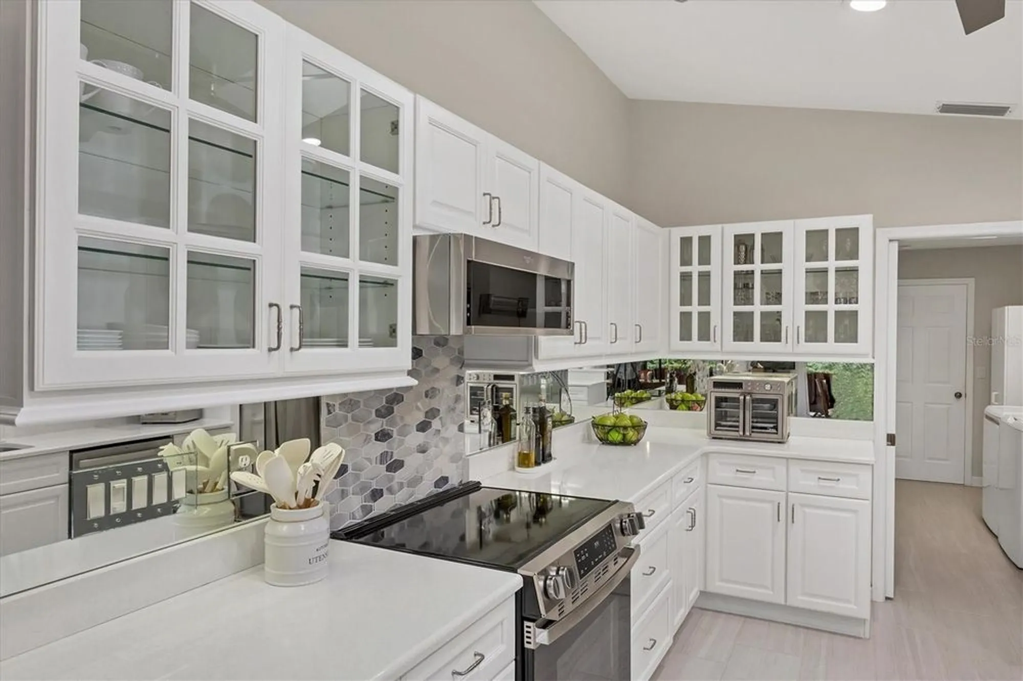 Property Slideshow image 26 of 94 | 7254 oak moss dr 72, Sarasota, FL, 34241