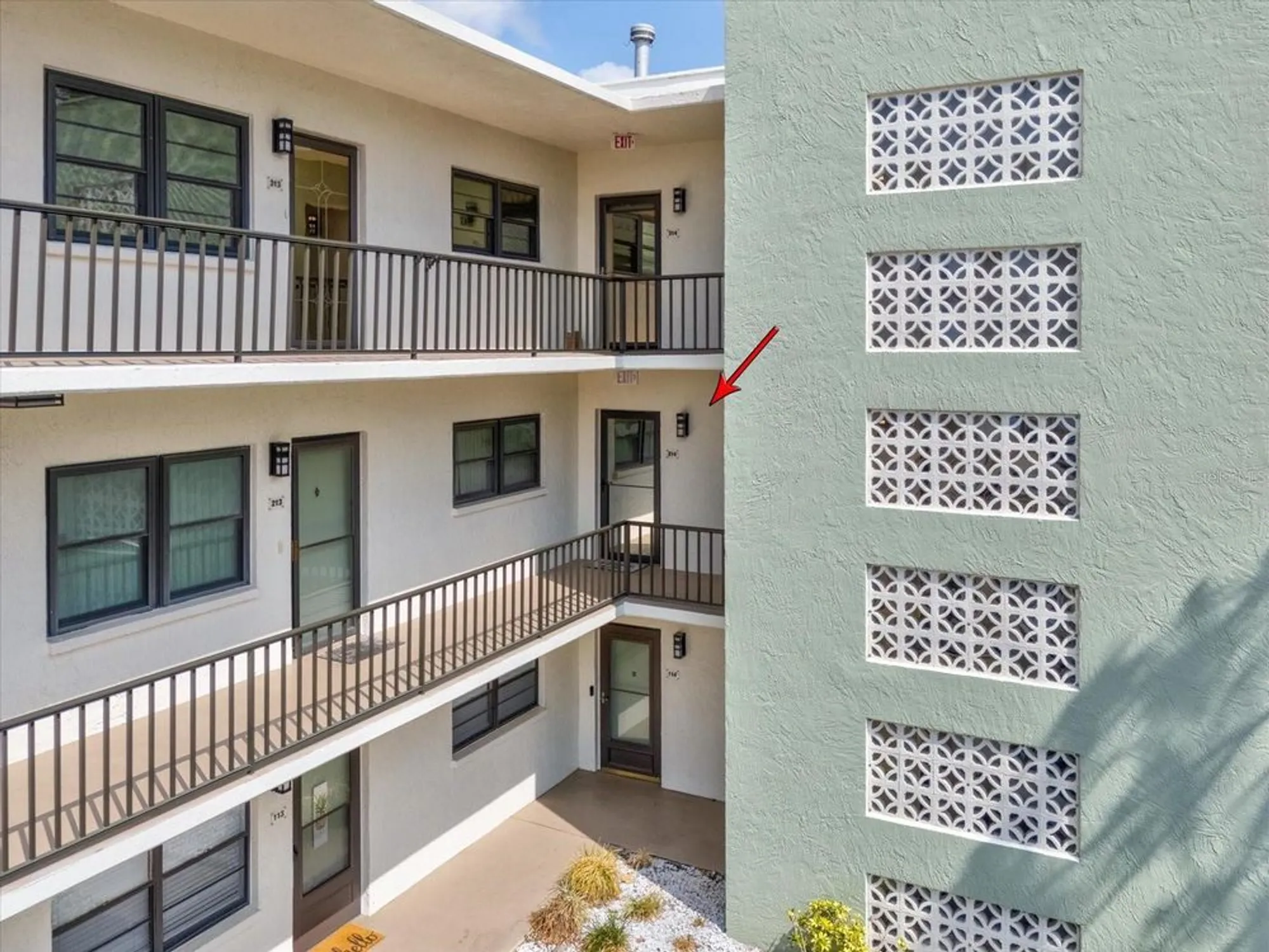 Property Slideshow image 14 of 20 | 5980 terrace park dr n unit 214, Saint Petersburg, FL, 33709