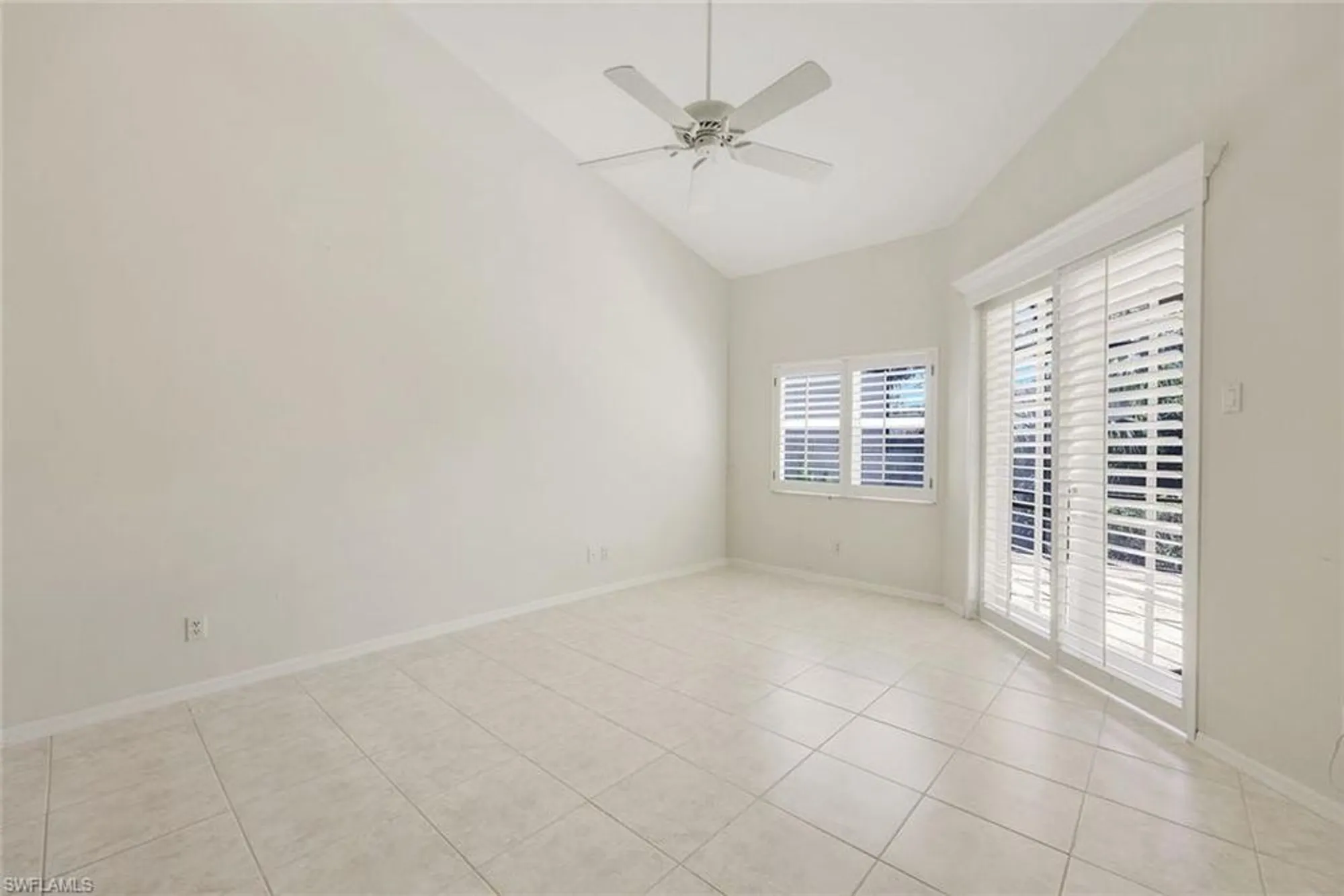 Property Slideshow image 11 of 29 | 27181 kindlewood ln, Bonita Springs, FL, 34134