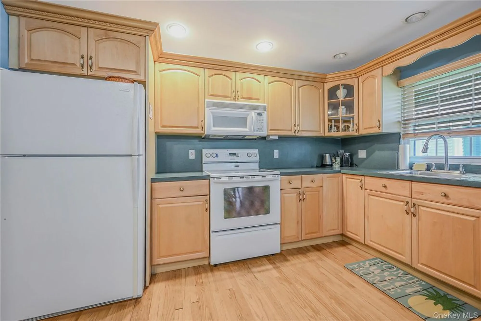 Property Slideshow image 9 of 29 | 151 laurance ln, Ridge, NY, 11961